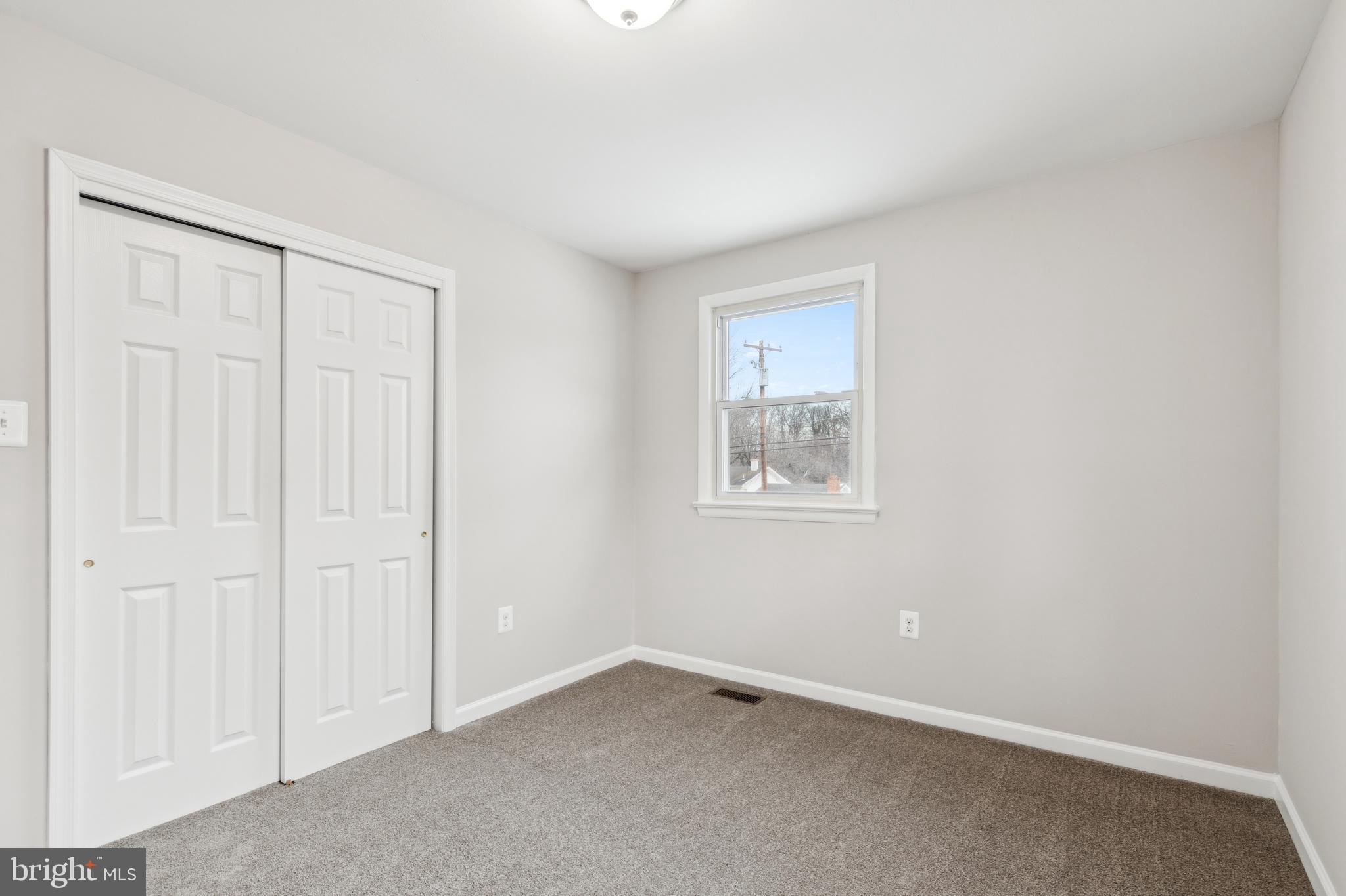 CRESTVIEW MANOR - Residential