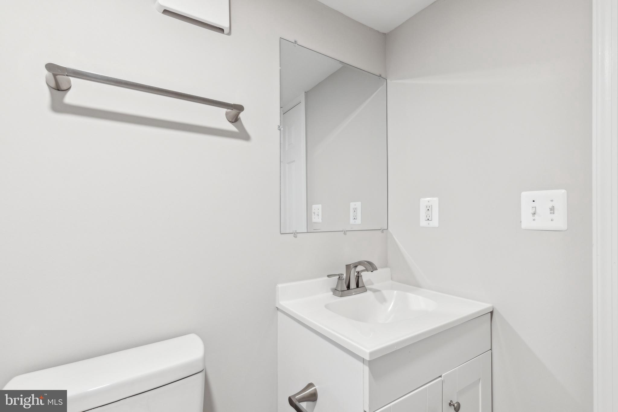 CRESTVIEW MANOR - Residential