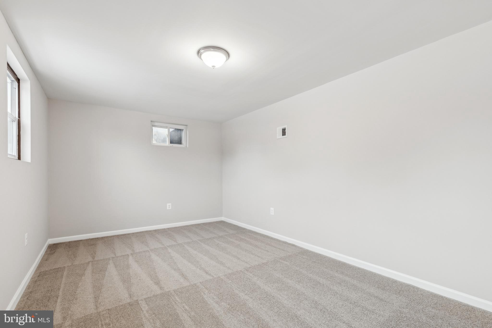 CRESTVIEW MANOR - Residential