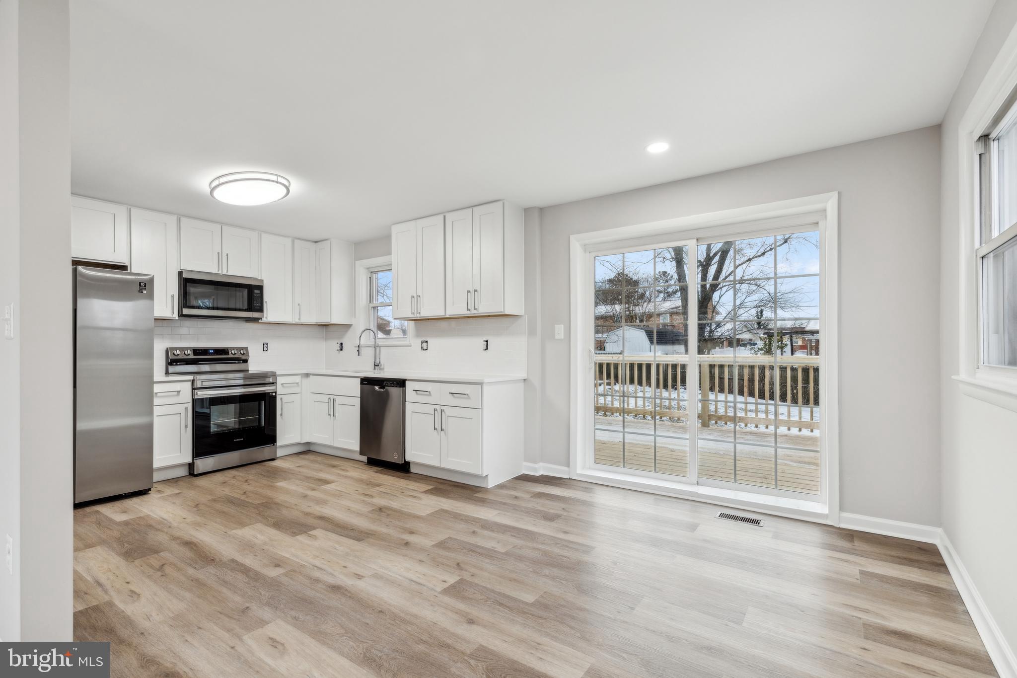 CRESTVIEW MANOR - Residential