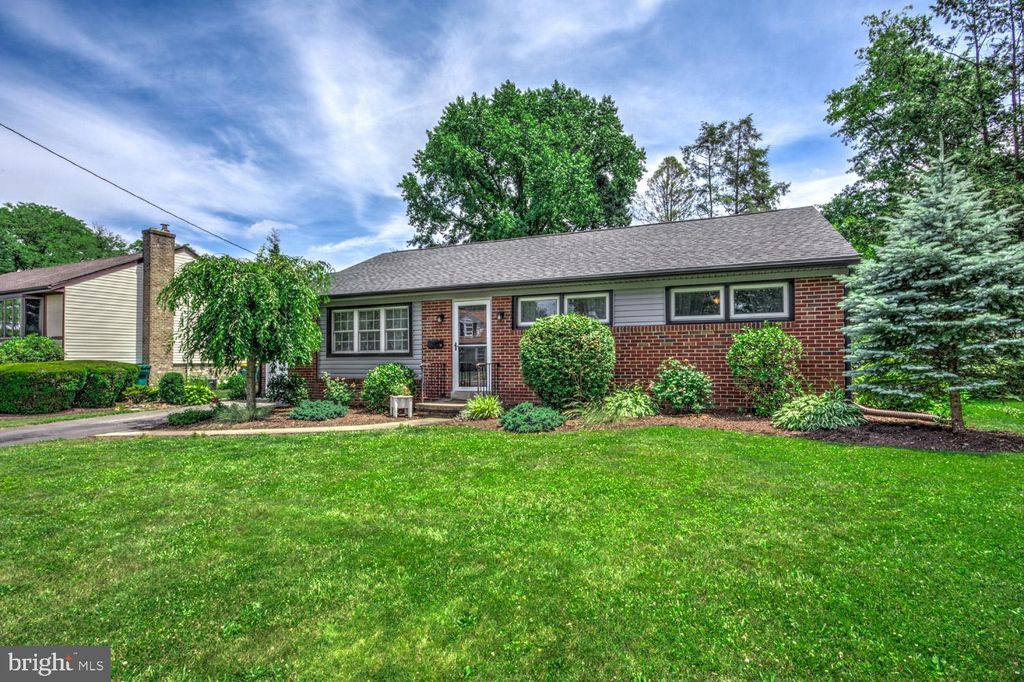 Photo of 513 S 6th Street, Denver, PA 17517 (MLS # PALA2052654)