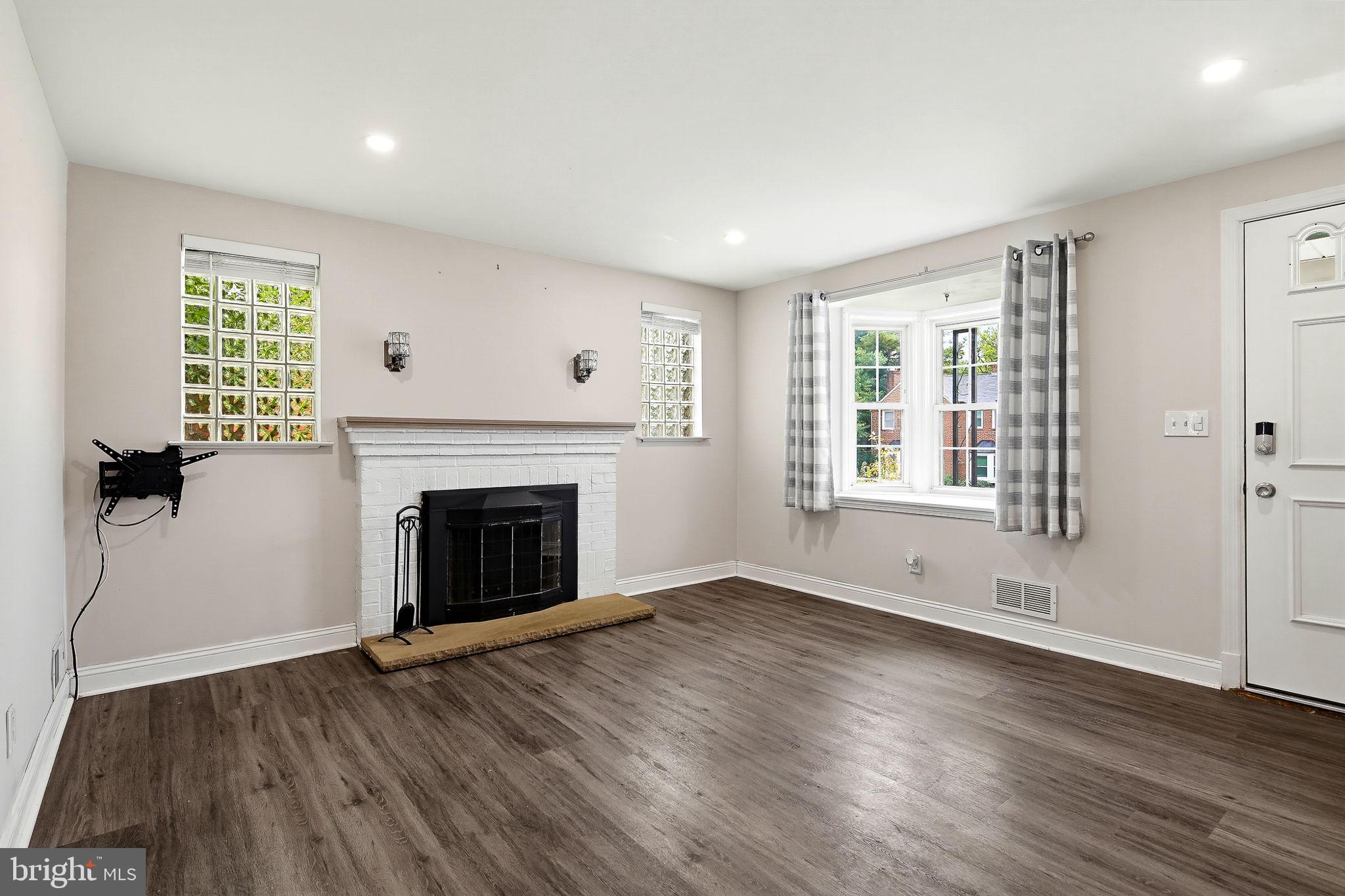 1646 HARDWICK ROAD