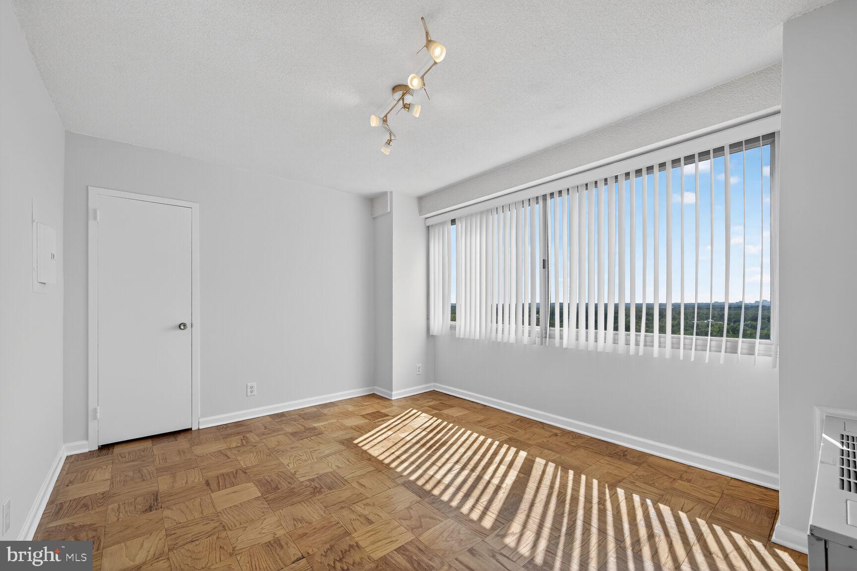 FRIENDSHIP HEIGHTS - Residential