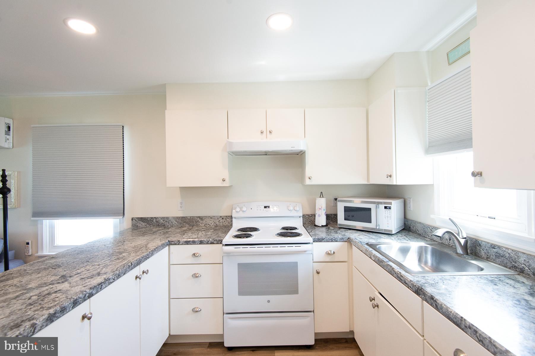 TWIN POINT COVE - Residential