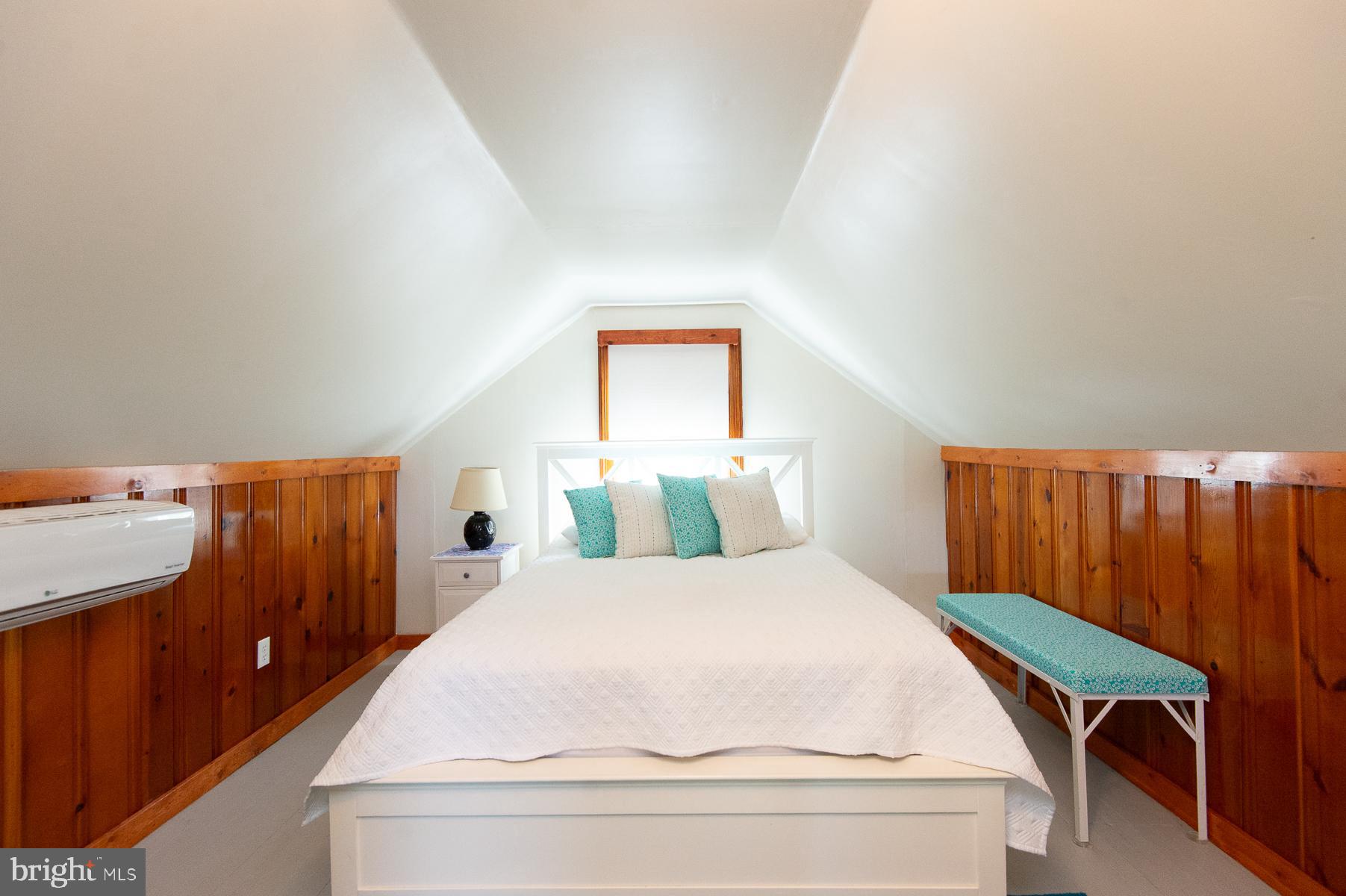 TWIN POINT COVE - Residential