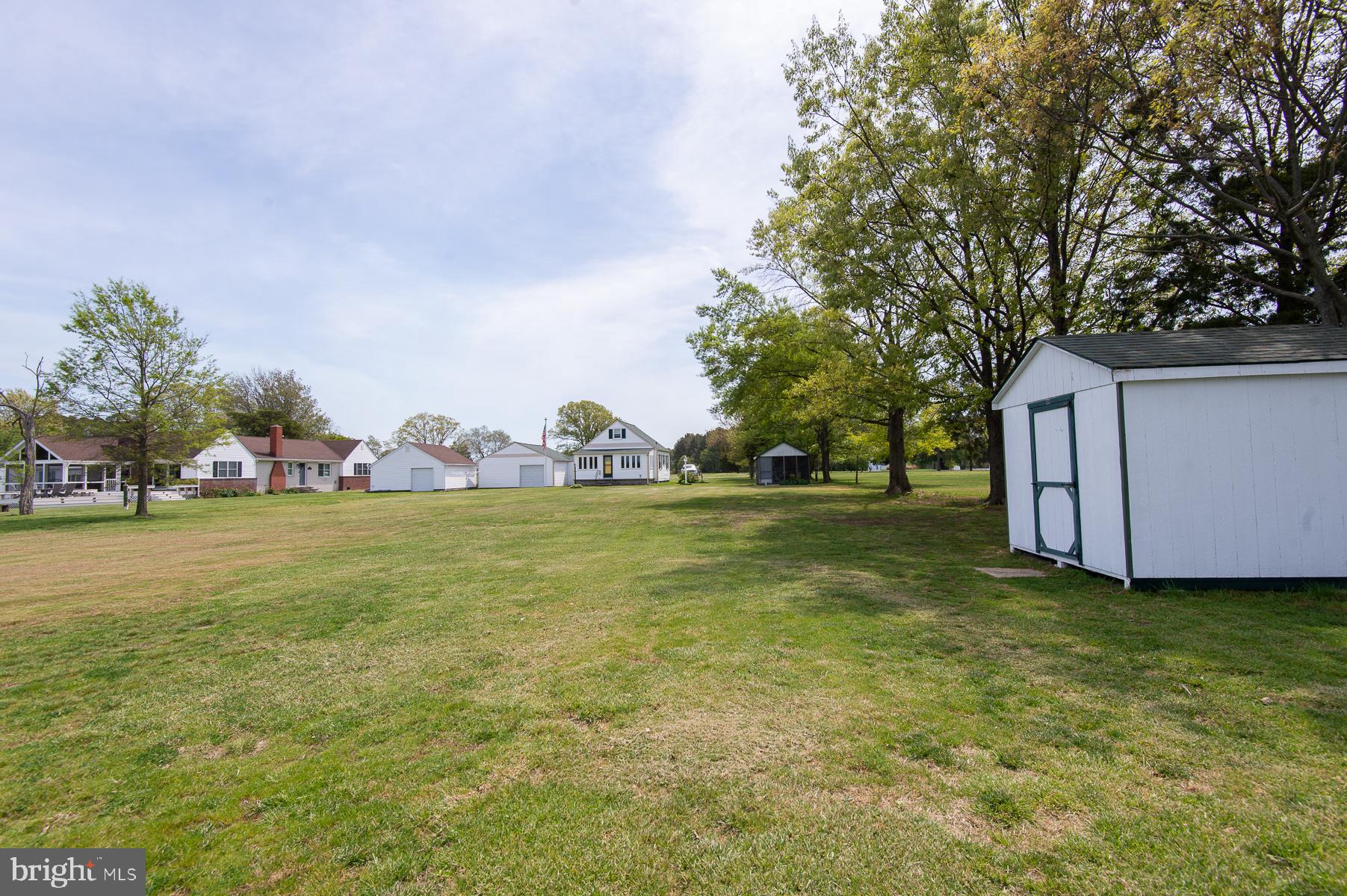TWIN POINT COVE - Residential