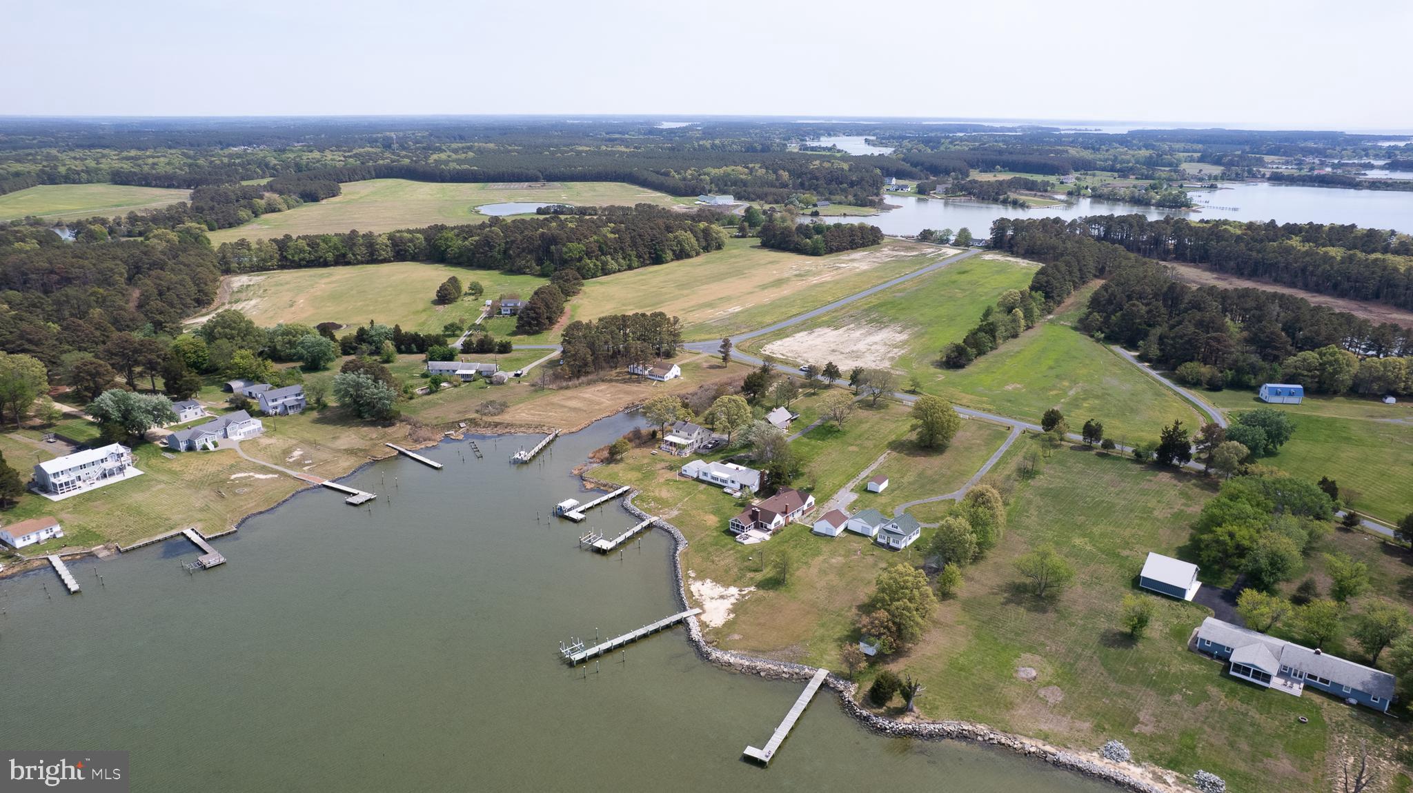 TWIN POINT COVE - Residential