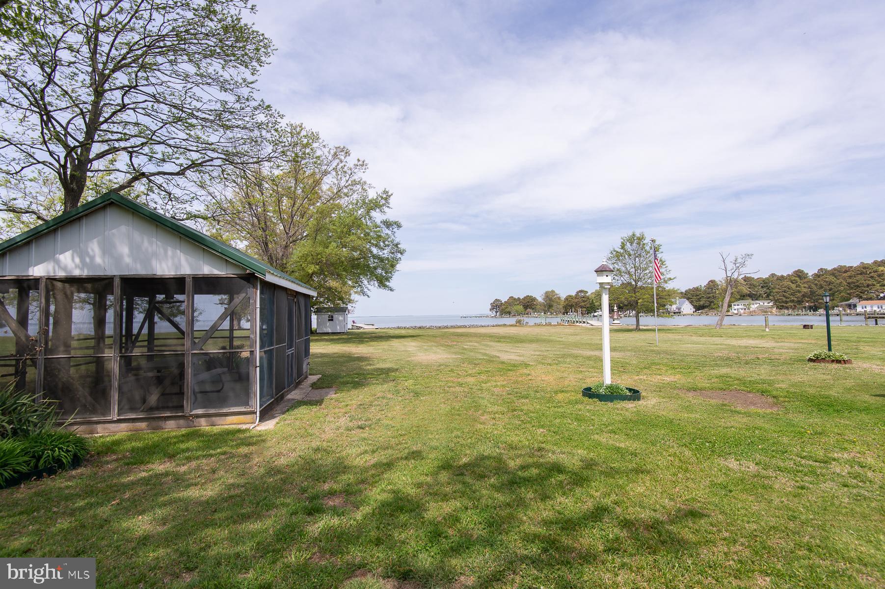 TWIN POINT COVE - Residential