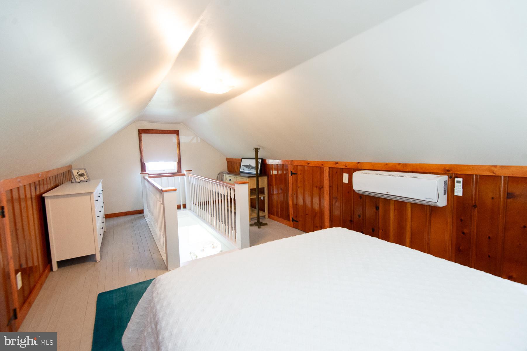 TWIN POINT COVE - Residential