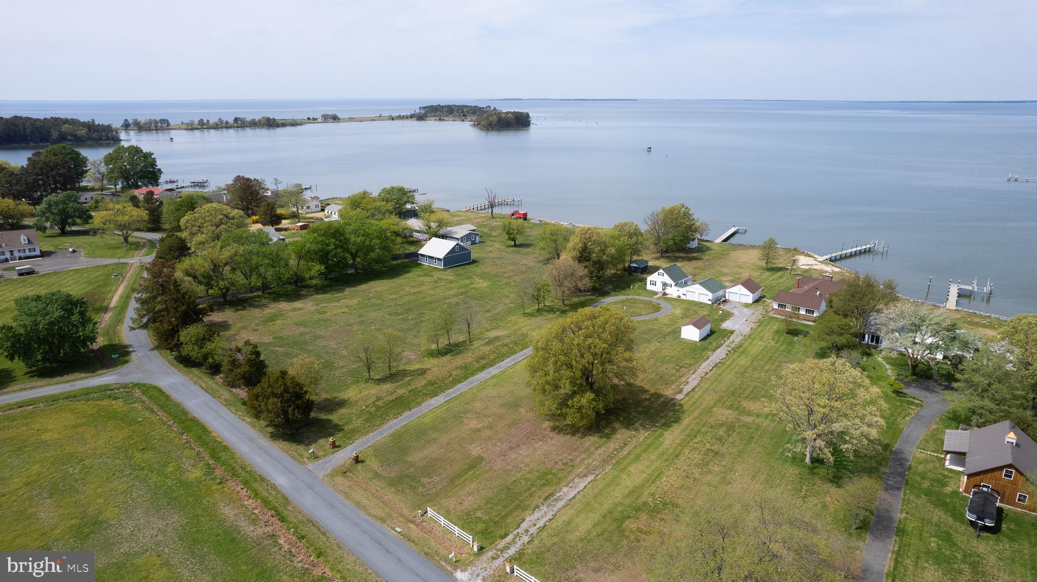 TWIN POINT COVE - Residential