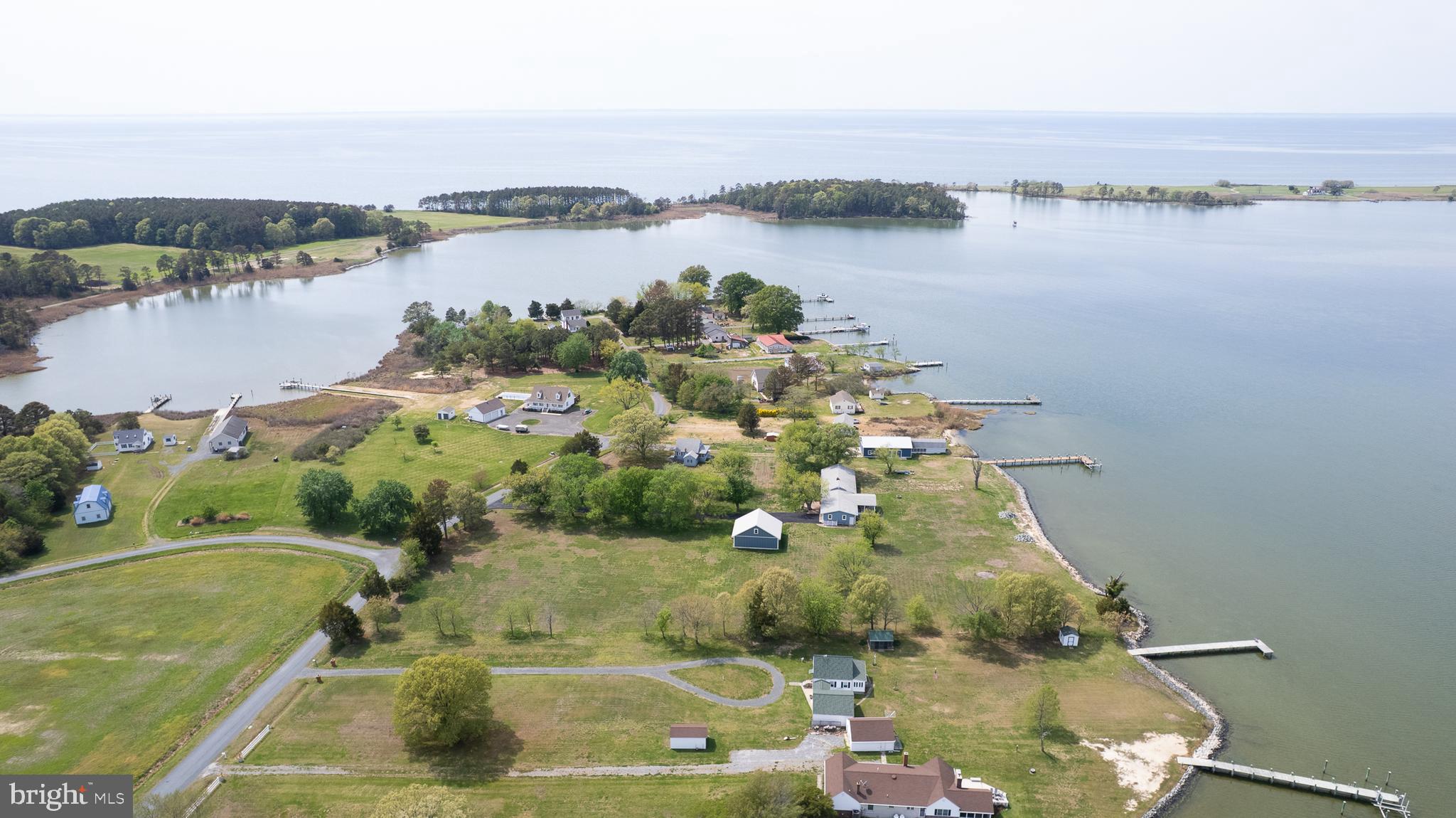 TWIN POINT COVE - Residential