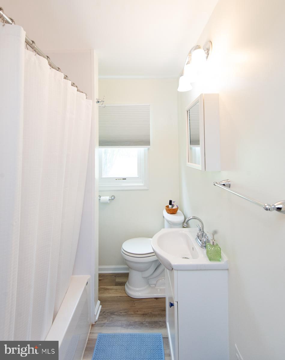 TWIN POINT COVE - Residential