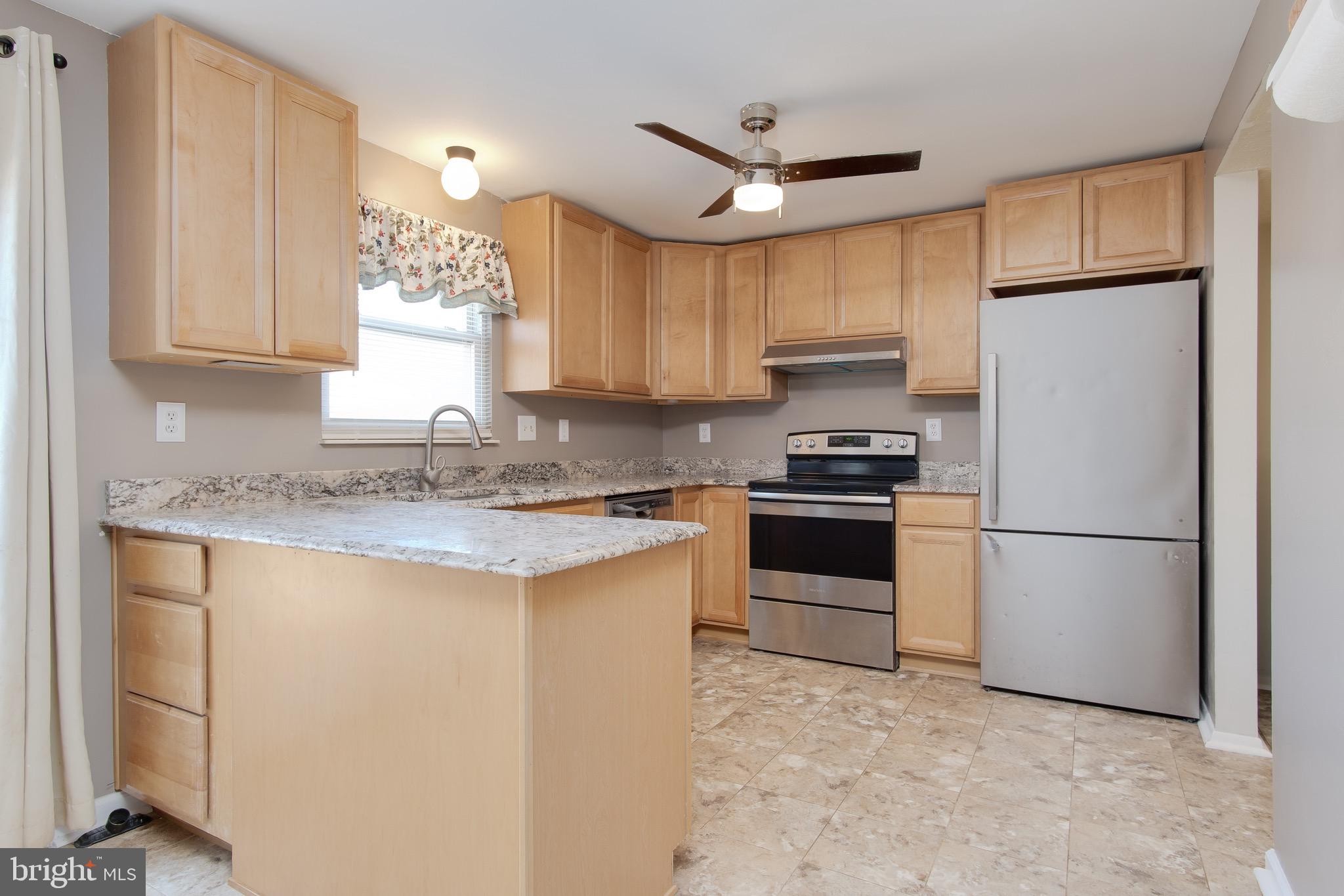 GLADE TOWN - Residential