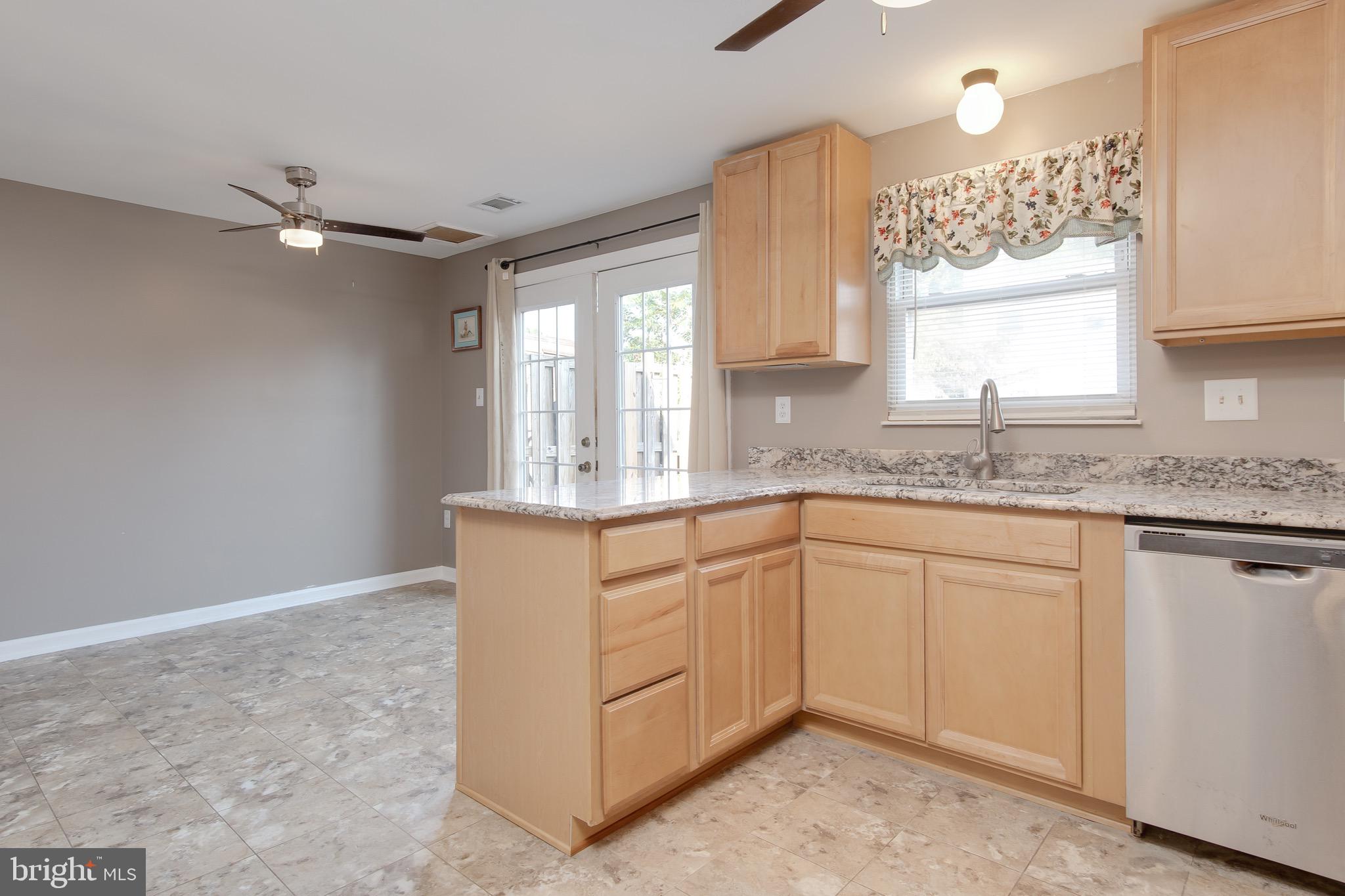 GLADE TOWN - Residential