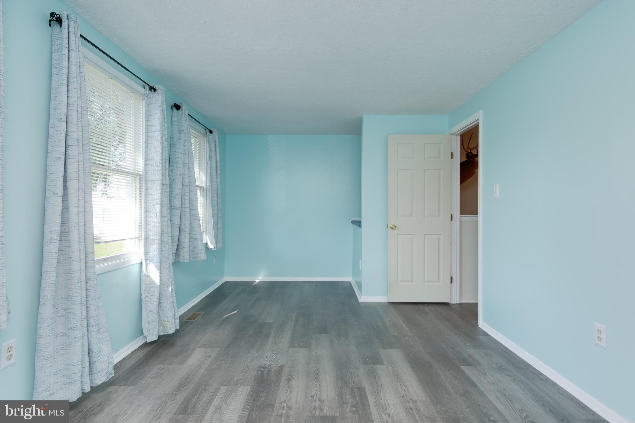 GLADE TOWN - Residential