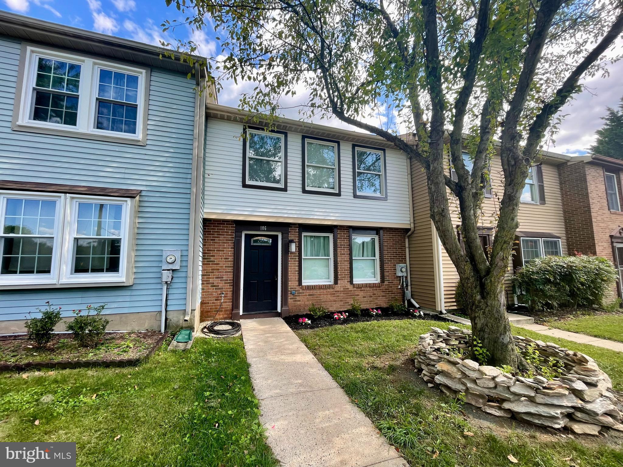 GLADE TOWN - Residential