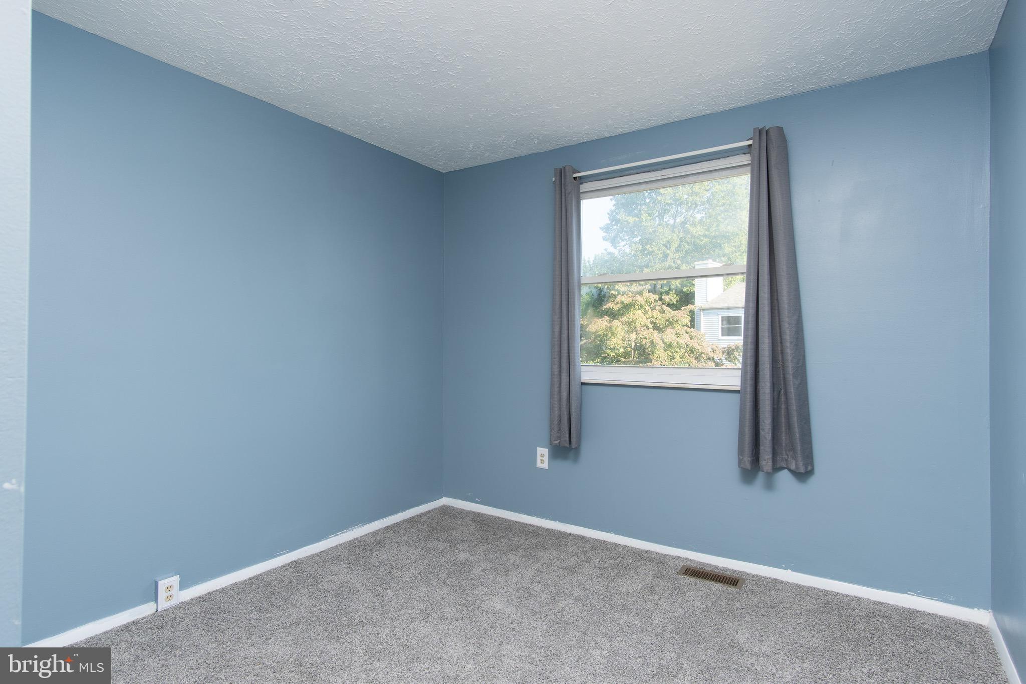 GLADE TOWN - Residential