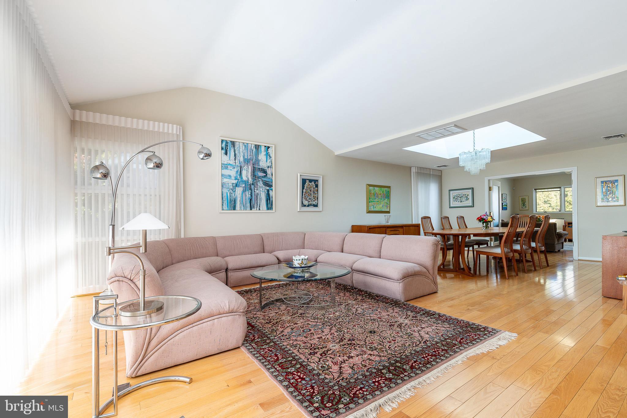 WYNNEWOOD - Residential