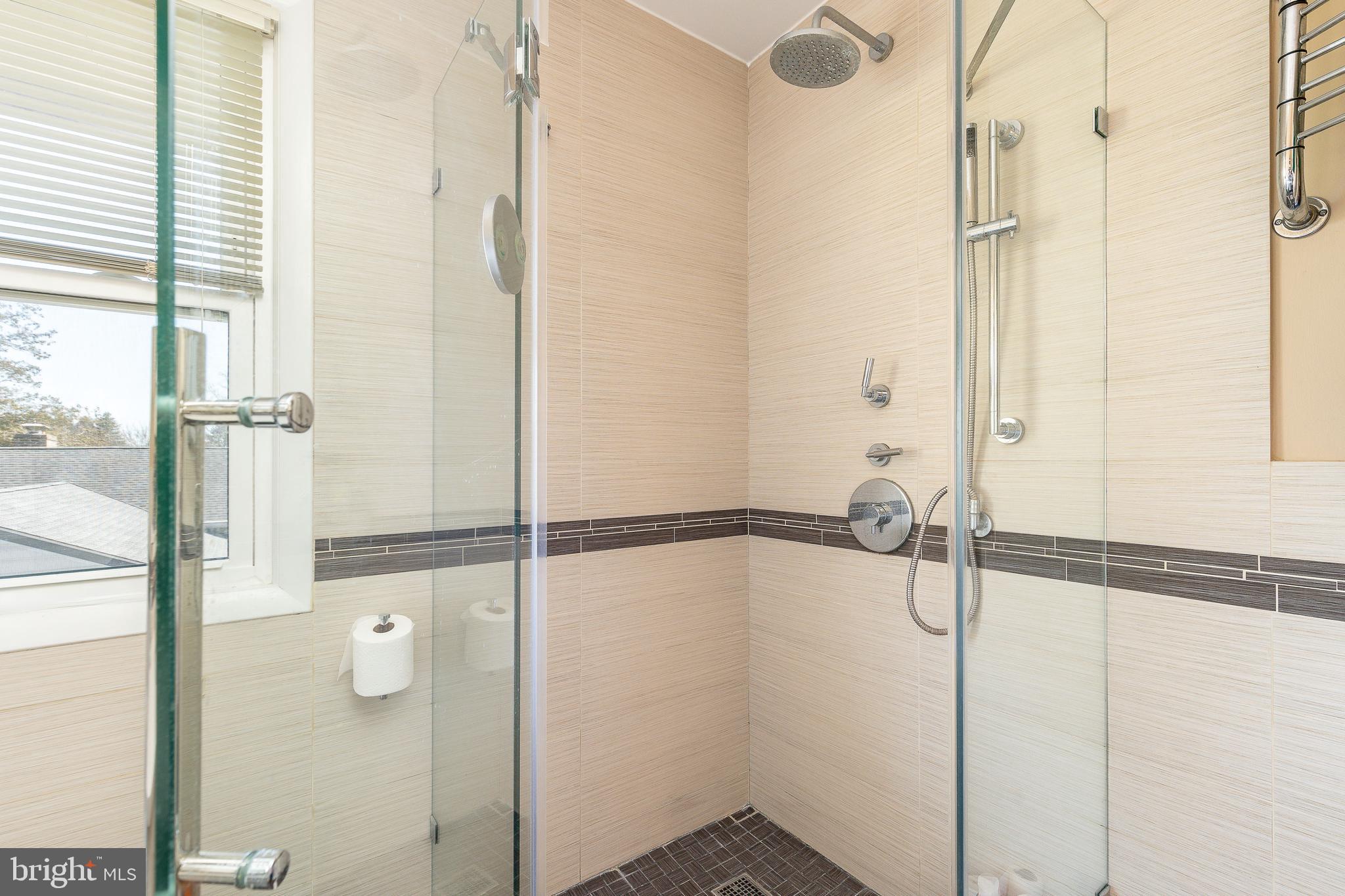 WYNNEWOOD - Residential