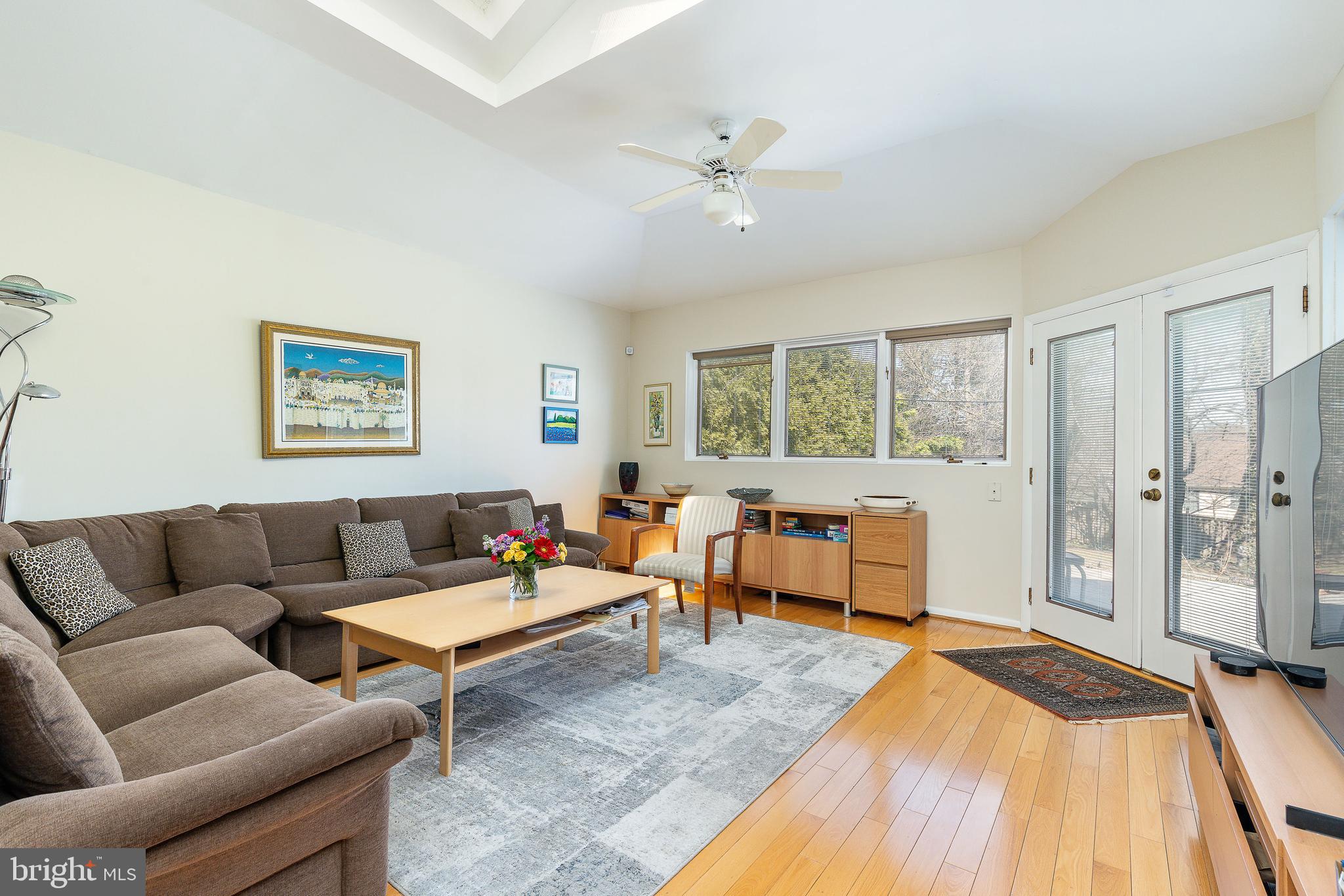 WYNNEWOOD - Residential