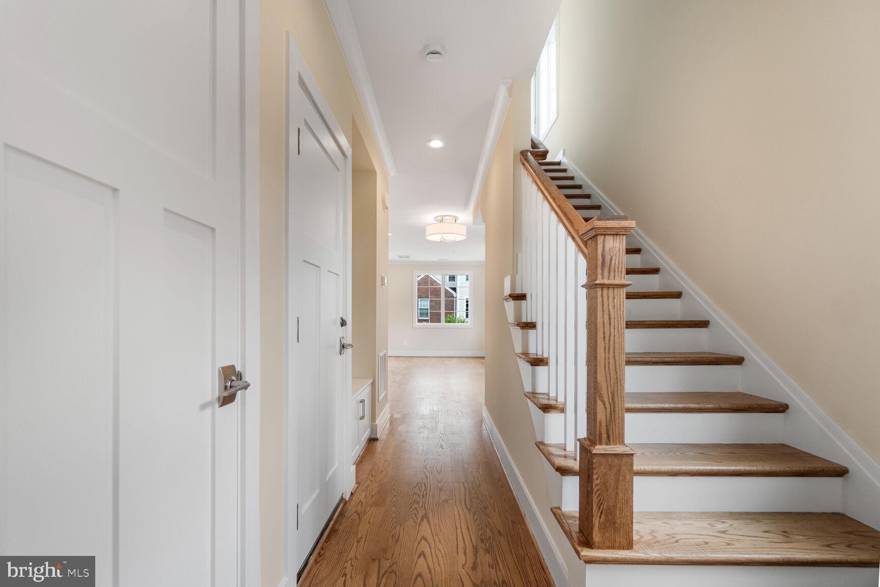 2127 N TROY