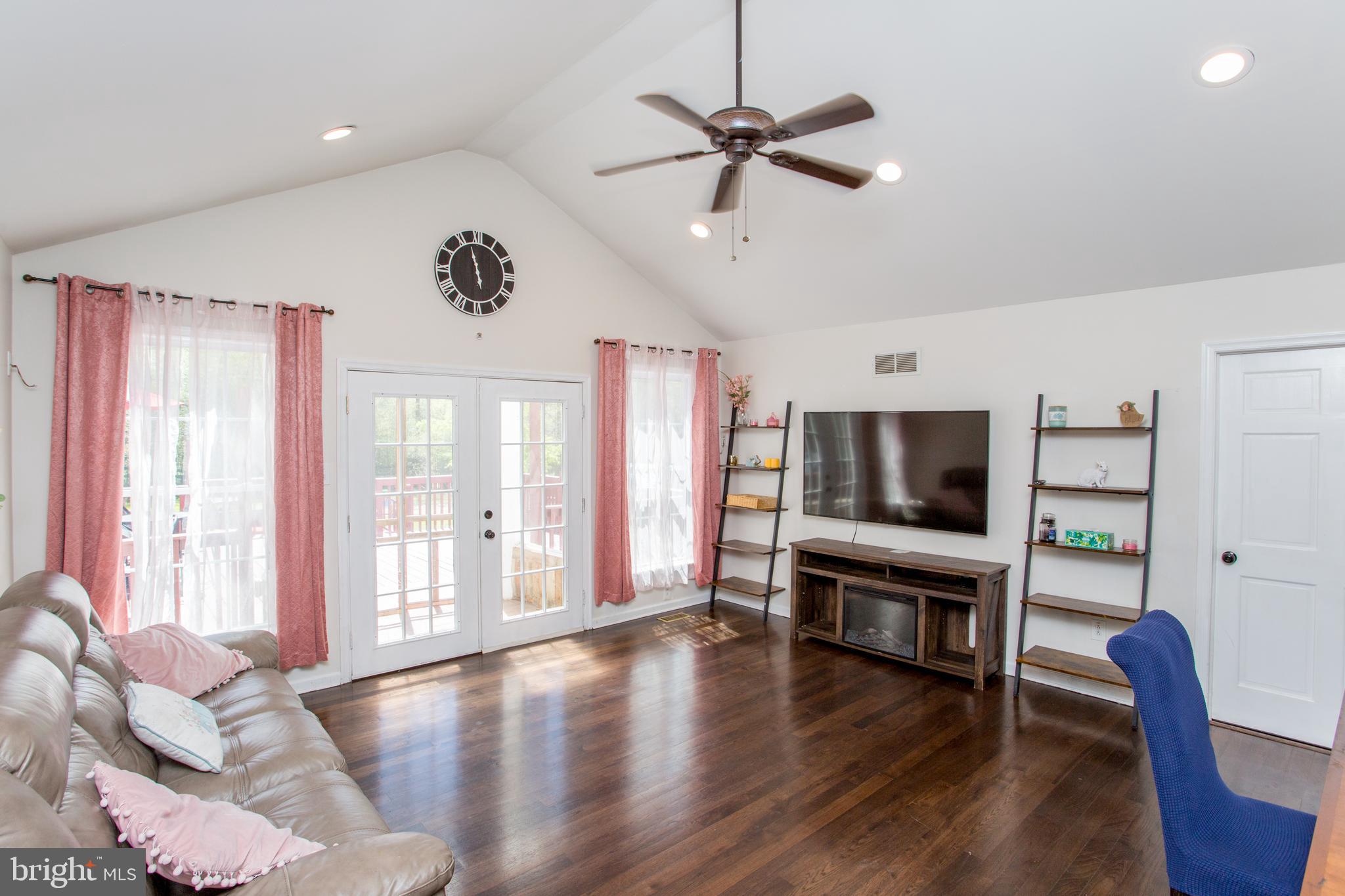 VALLEY WOODS - Residential