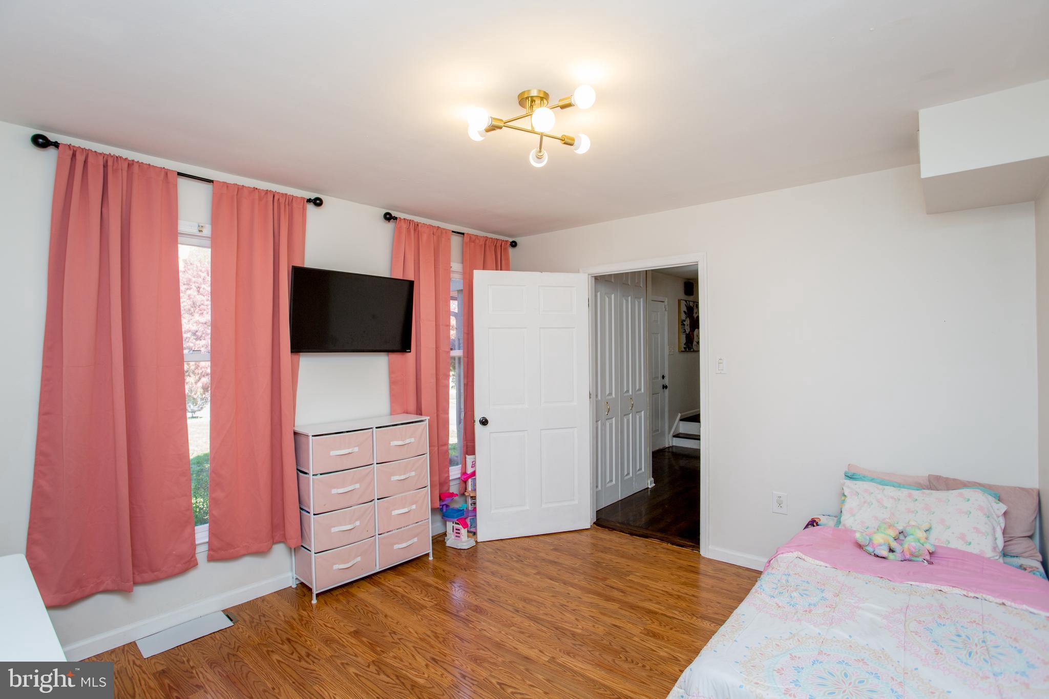 VALLEY WOODS - Residential
