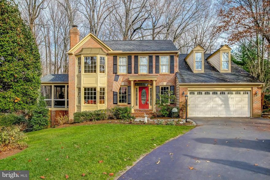 Gorgeous home on beautifully landscaped double lot located in Broadneck area w/water privileges. Shining HW floors, upgraded kitchen w/ SS, granite, &breakfast bar. Sep. dining room, and over-sized screened-in porch w/vaulted ceiling leads to multi-level deck. Extra living space in the family rm w/large addition, surround sound,& FP. Mstr suite w/vaulted ceiling, dual vanity, sep shower & jet tub.