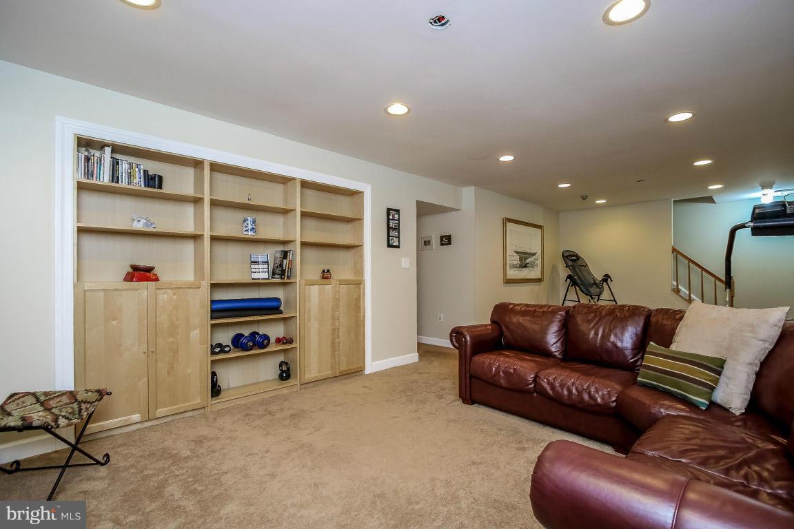 ULMSTEAD COVE - Residential