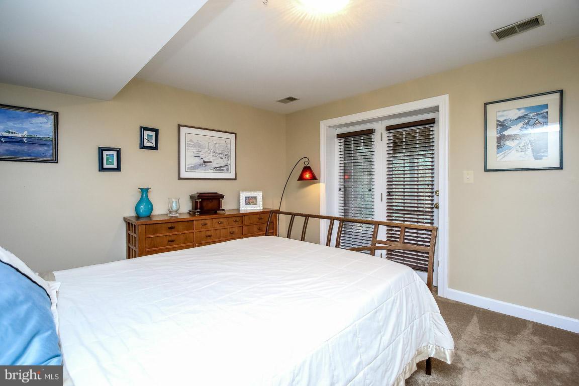 ULMSTEAD COVE - Residential