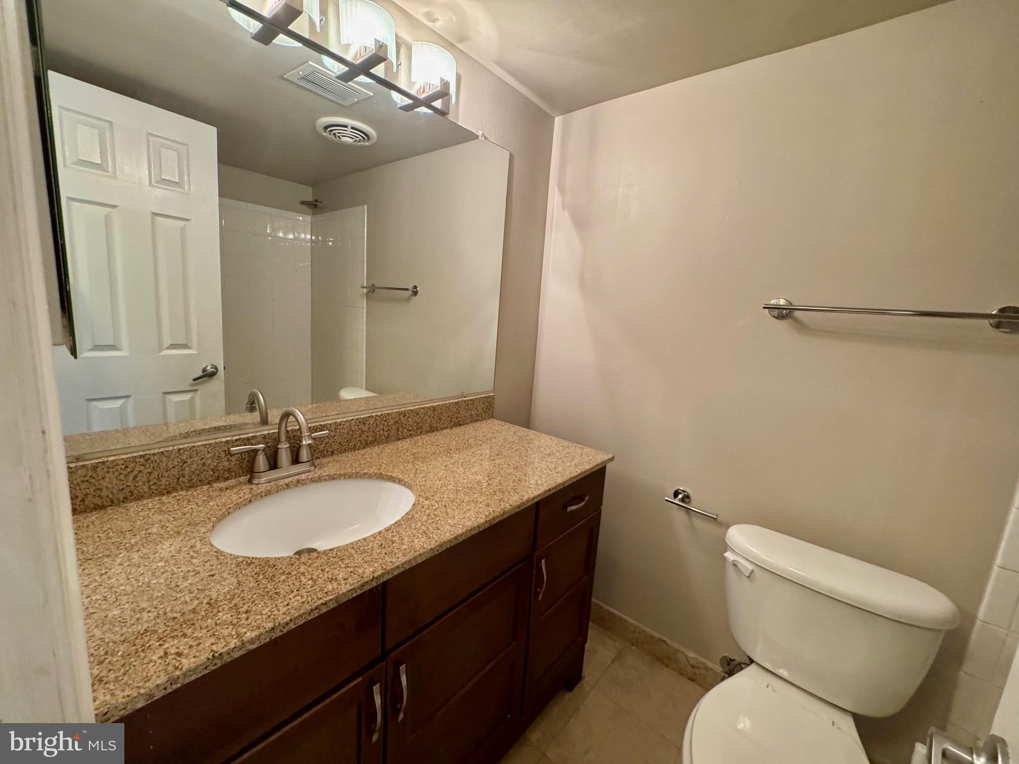 OCCOQUAN RIDGE CONDO - Residential