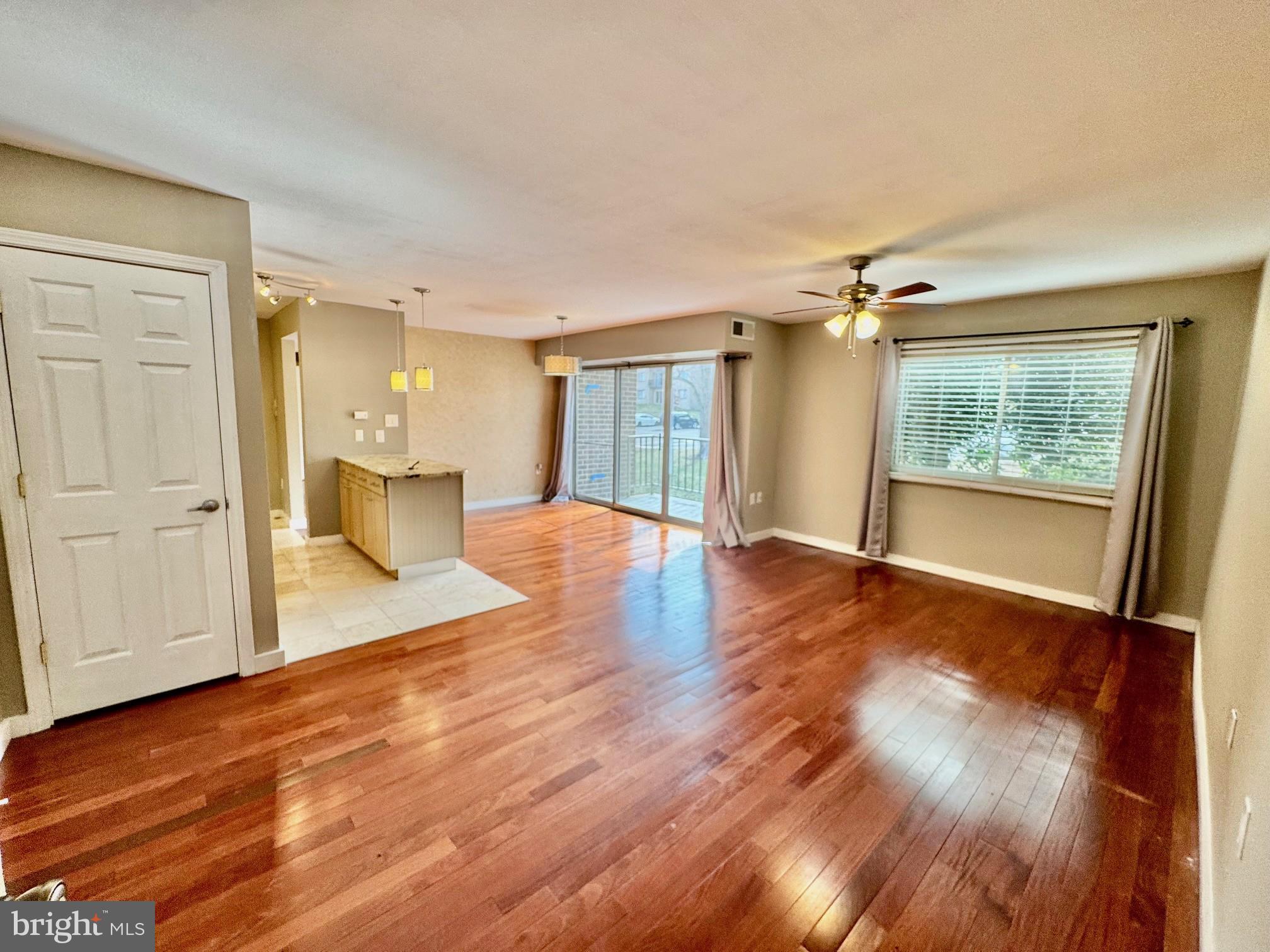 OCCOQUAN RIDGE CONDO - Residential