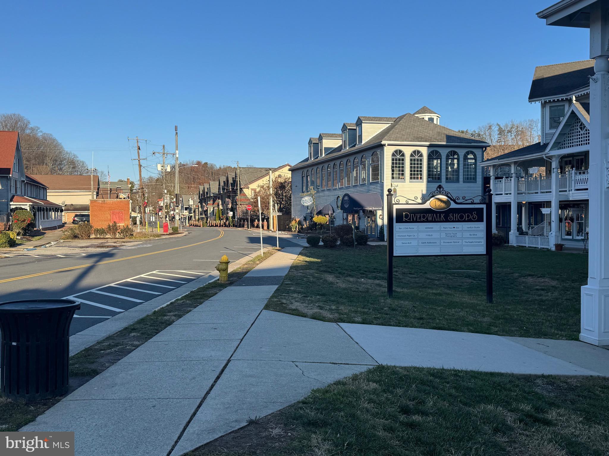 OCCOQUAN RIDGE CONDO - Residential