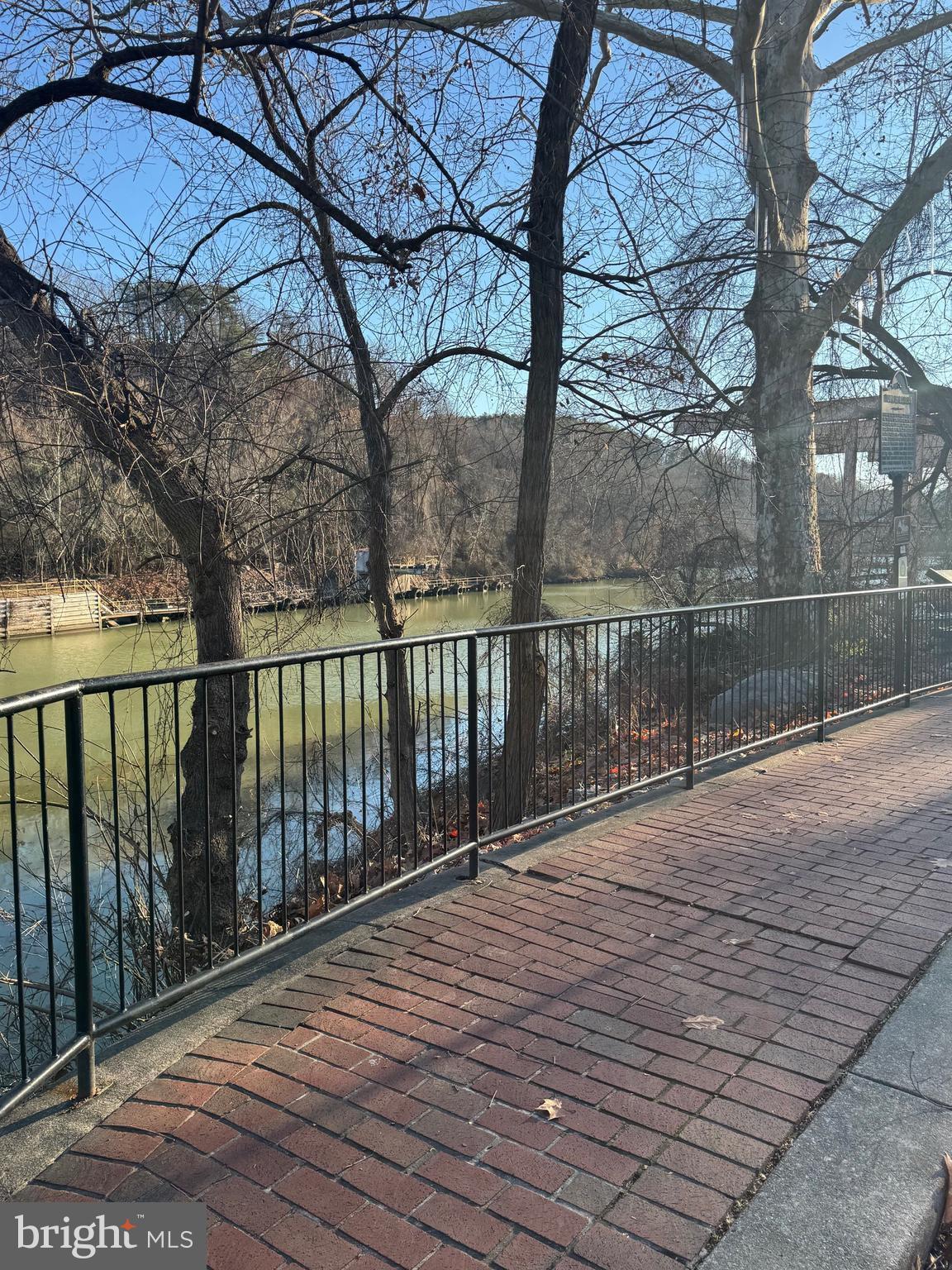 OCCOQUAN RIDGE CONDO - Residential