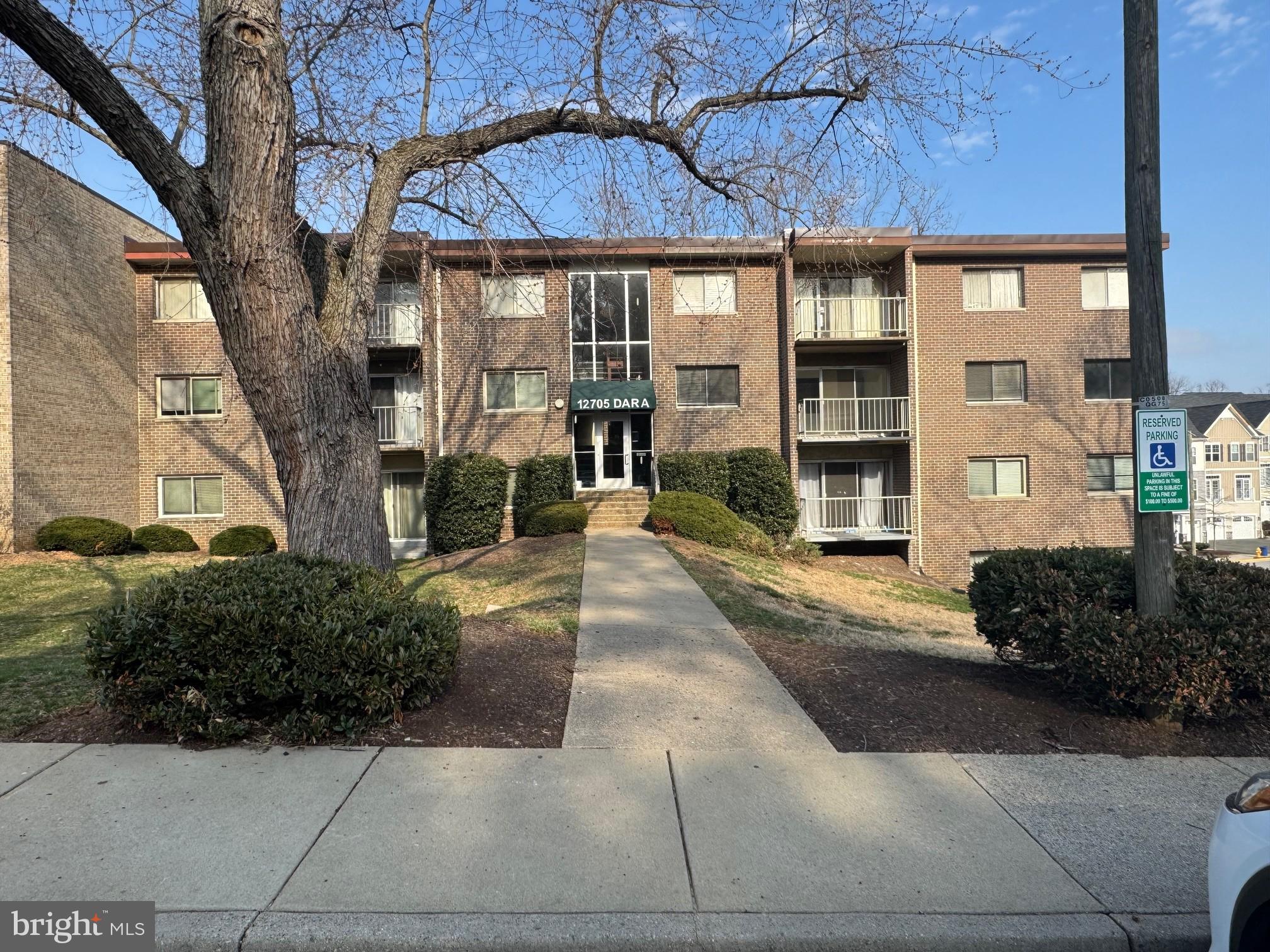 OCCOQUAN RIDGE CONDO - Residential