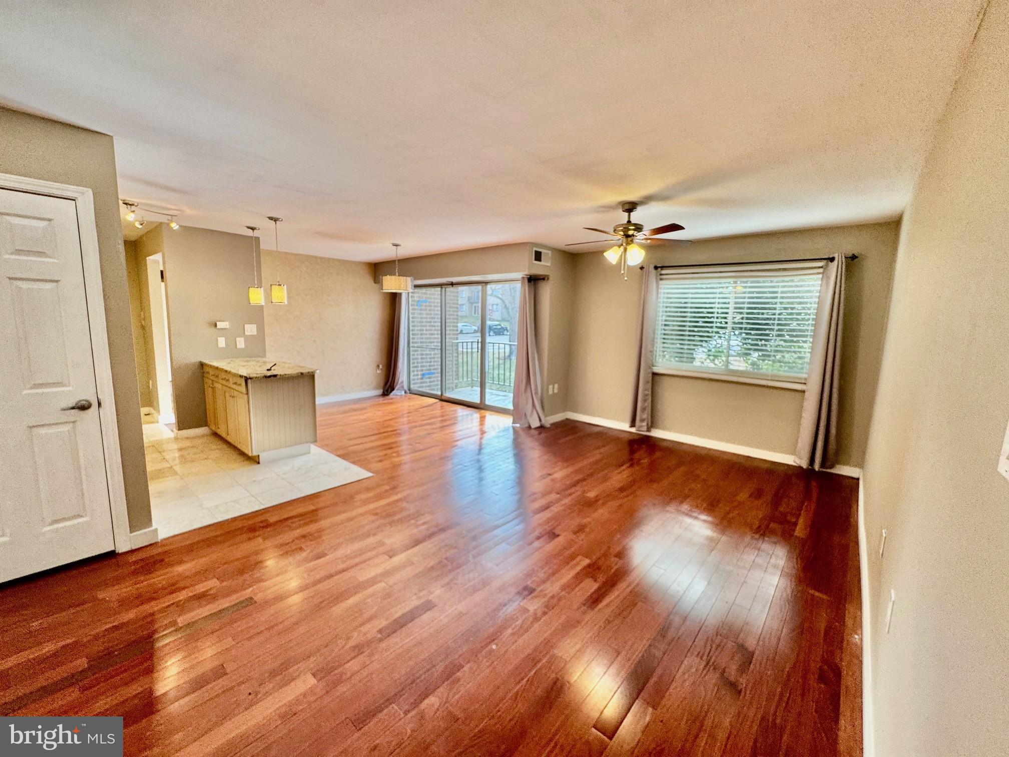 OCCOQUAN RIDGE CONDO - Residential