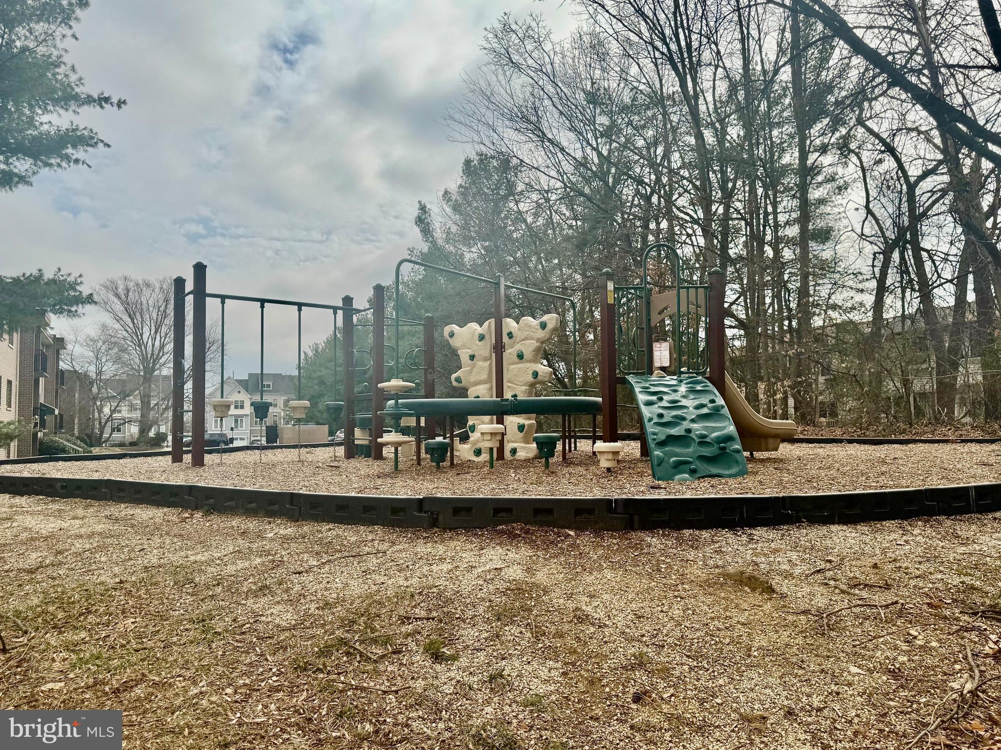 OCCOQUAN RIDGE CONDO - Residential