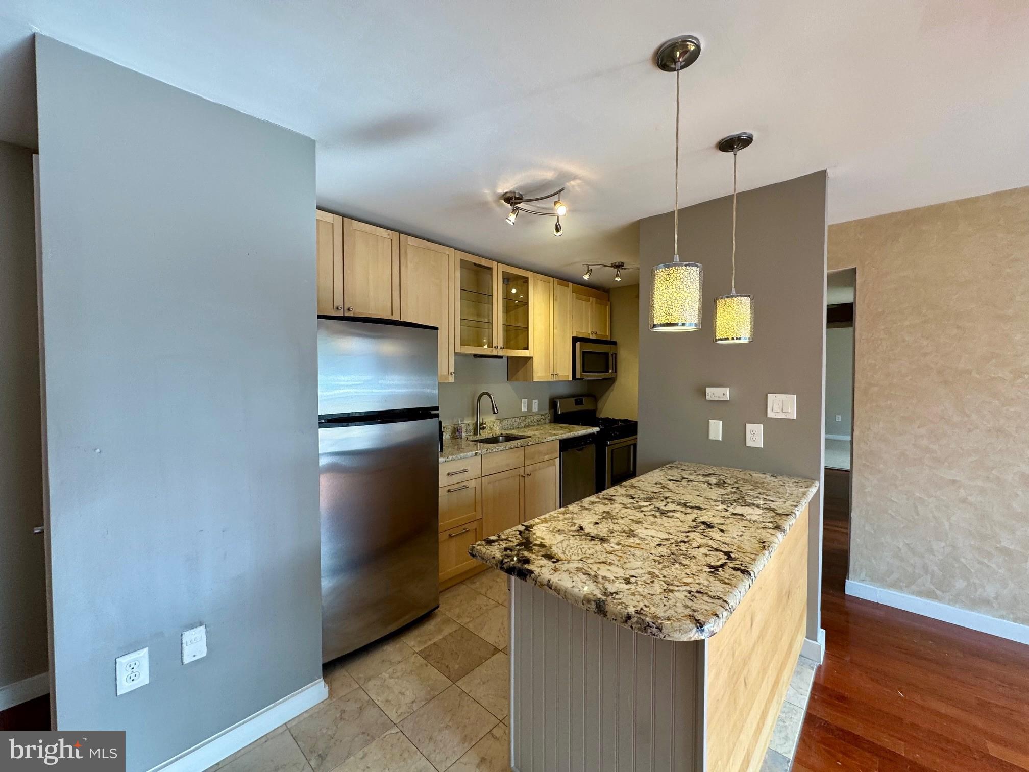 OCCOQUAN RIDGE CONDO - Residential