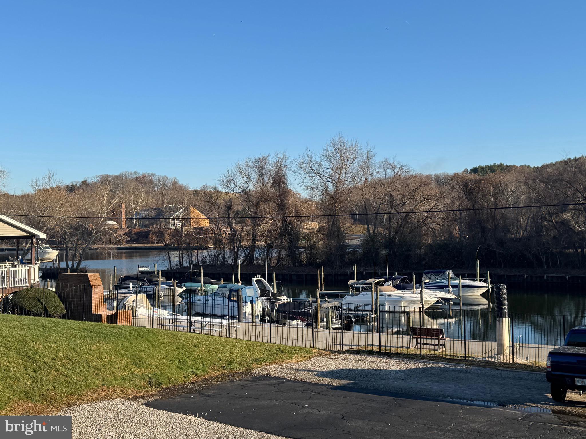 OCCOQUAN RIDGE CONDO - Residential