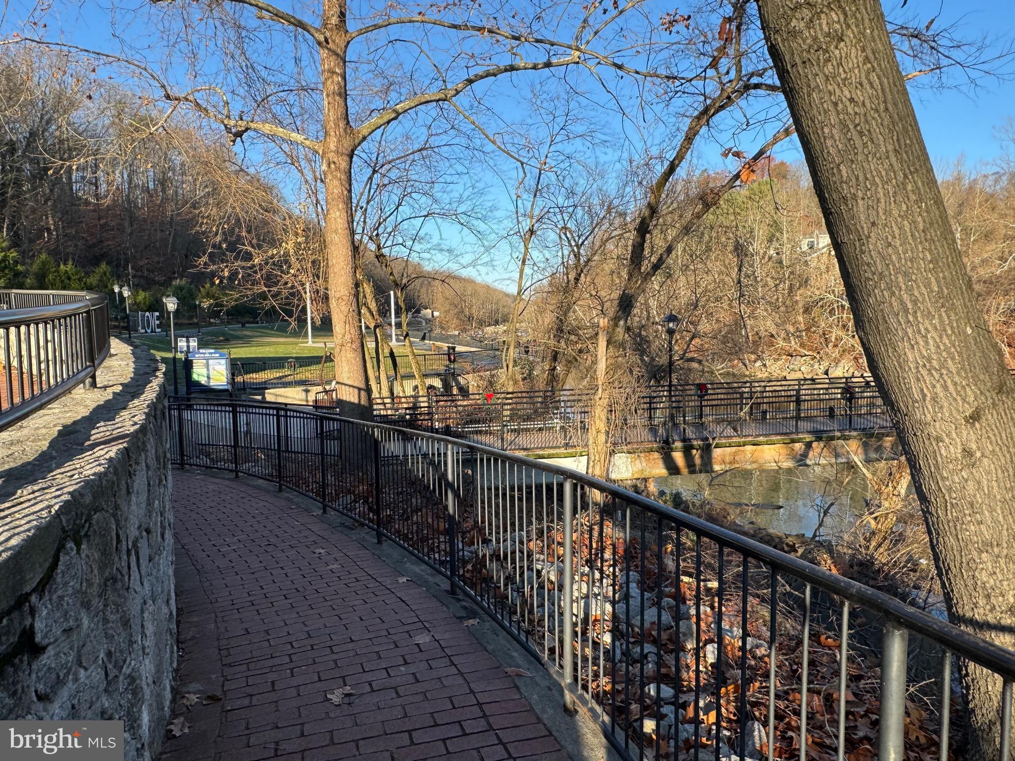 OCCOQUAN RIDGE CONDO - Residential