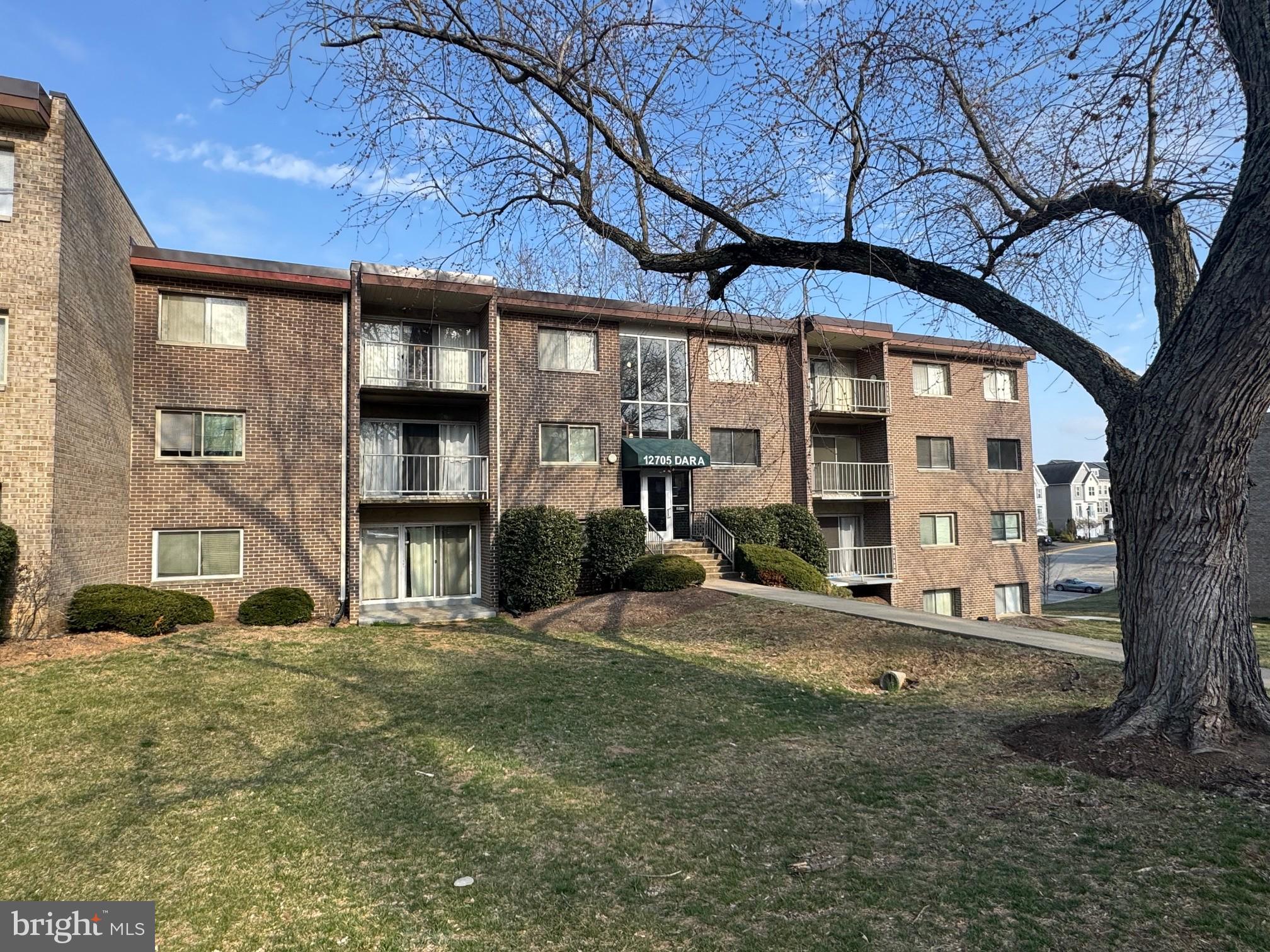 OCCOQUAN RIDGE CONDO - Residential