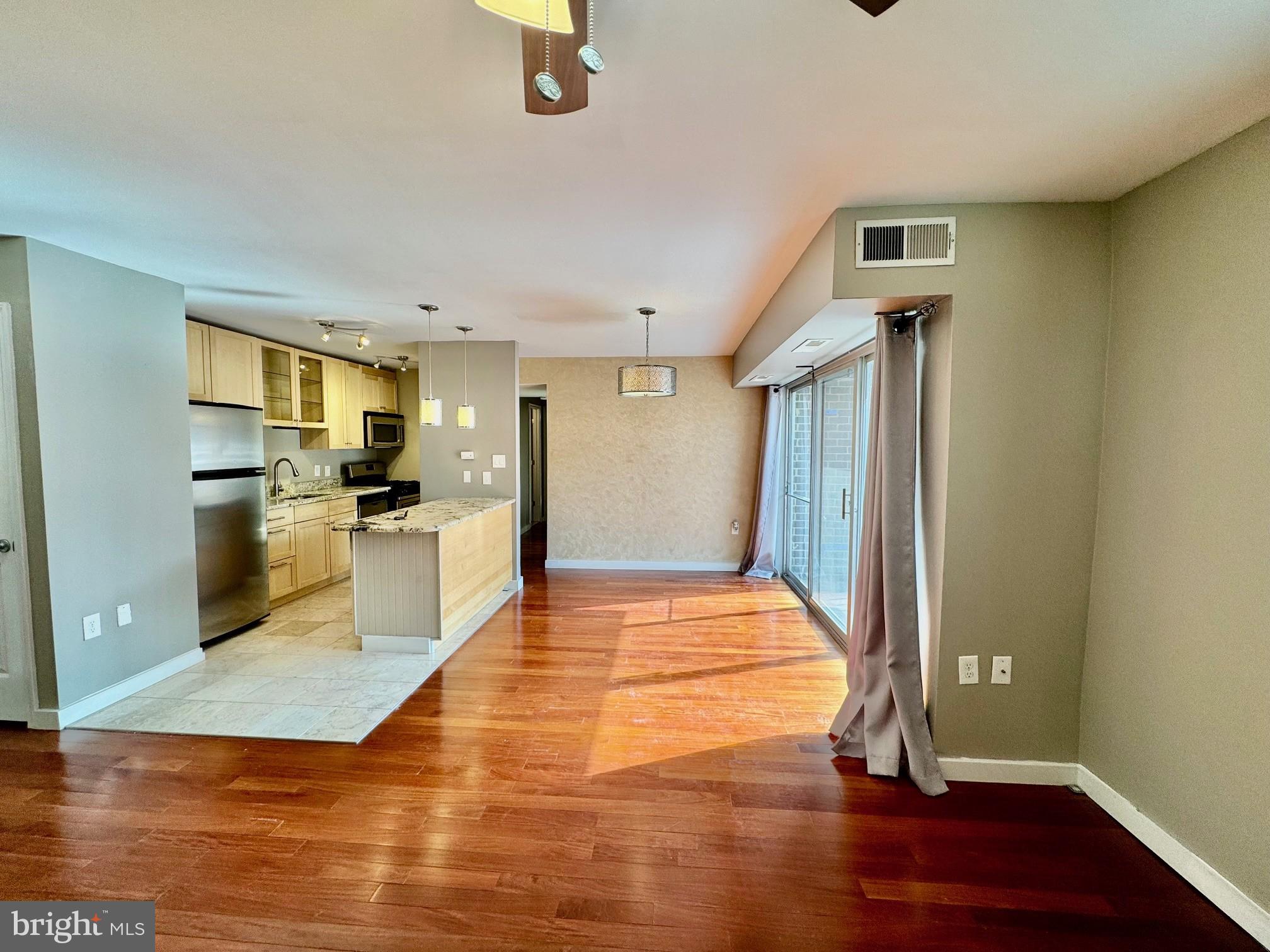 OCCOQUAN RIDGE CONDO - Residential