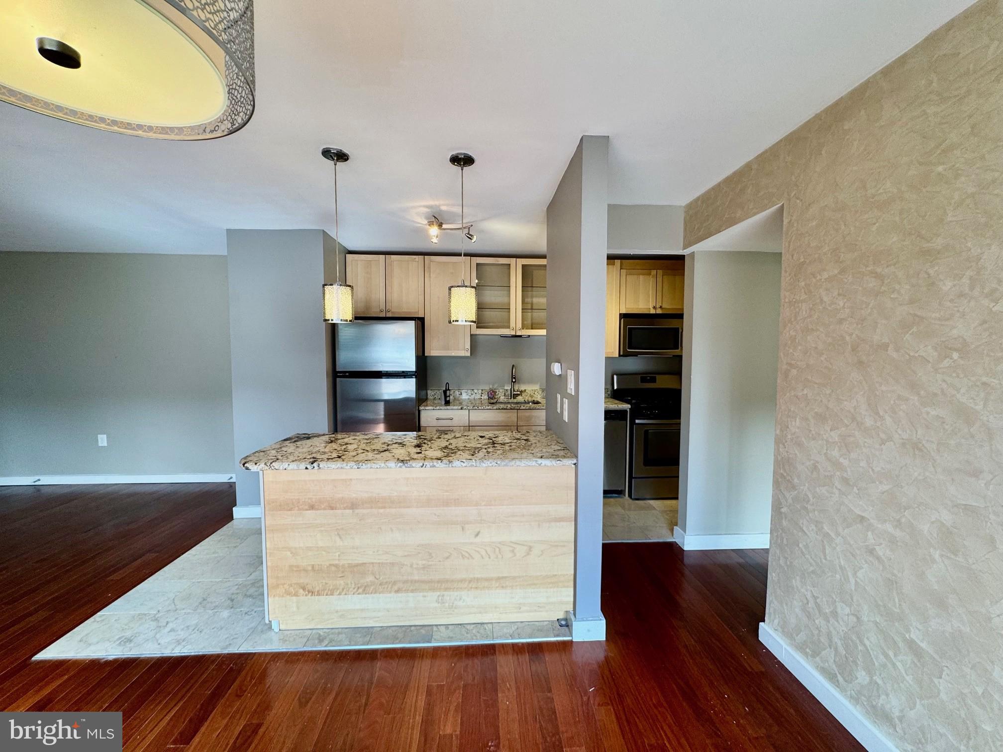 OCCOQUAN RIDGE CONDO - Residential