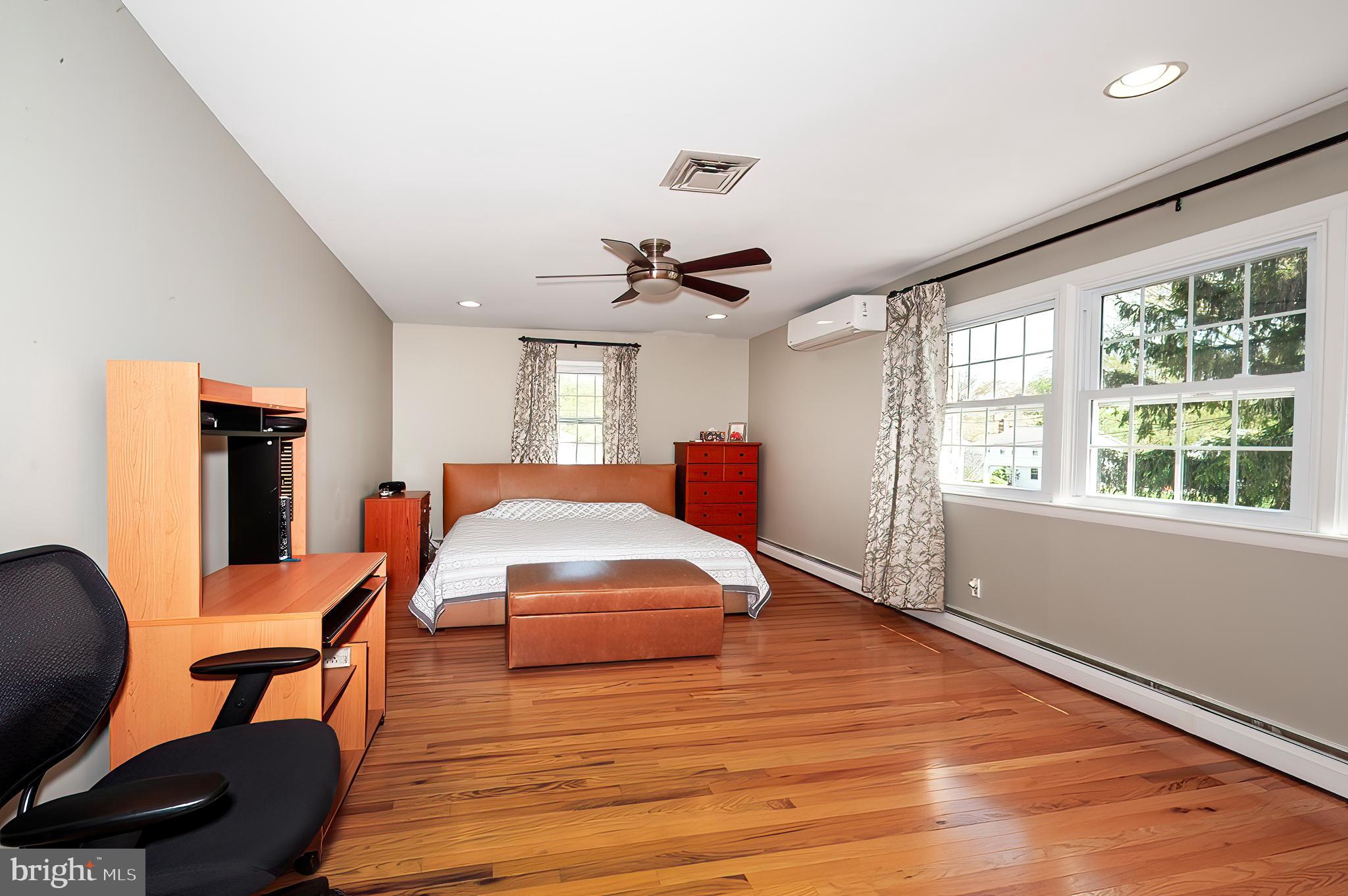 DEVON DOWNS - Residential