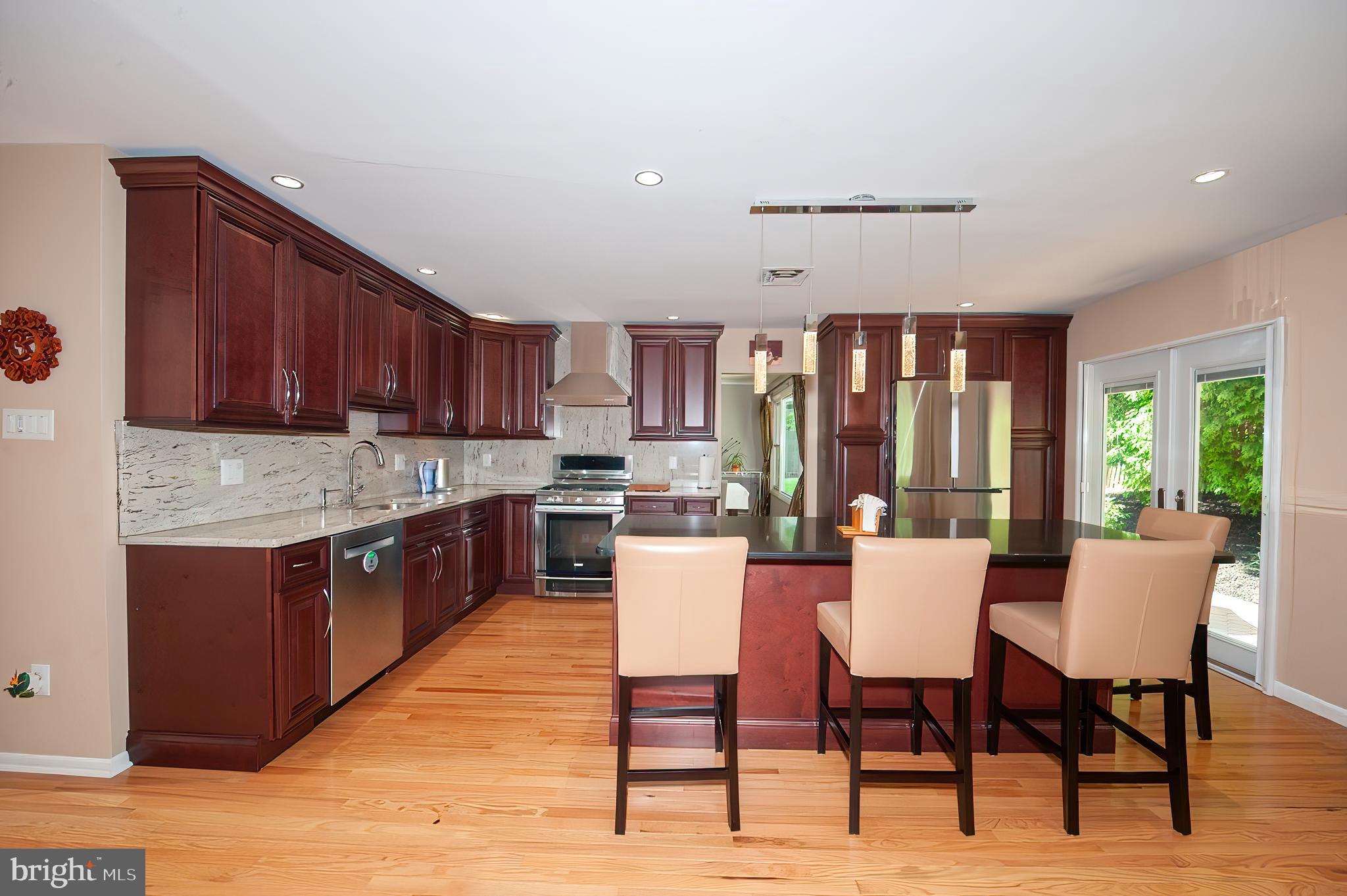 DEVON DOWNS - Residential