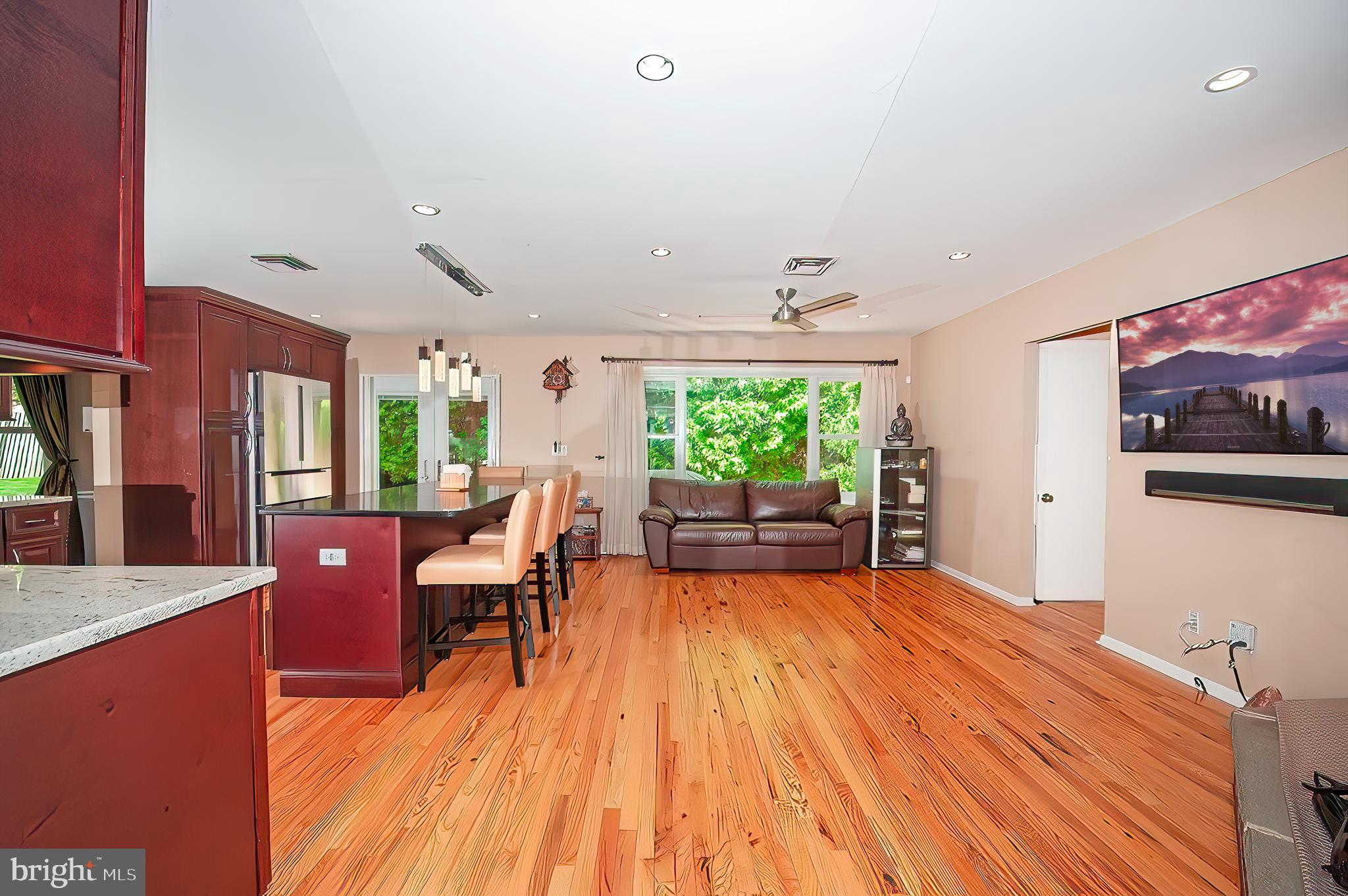 DEVON DOWNS - Residential