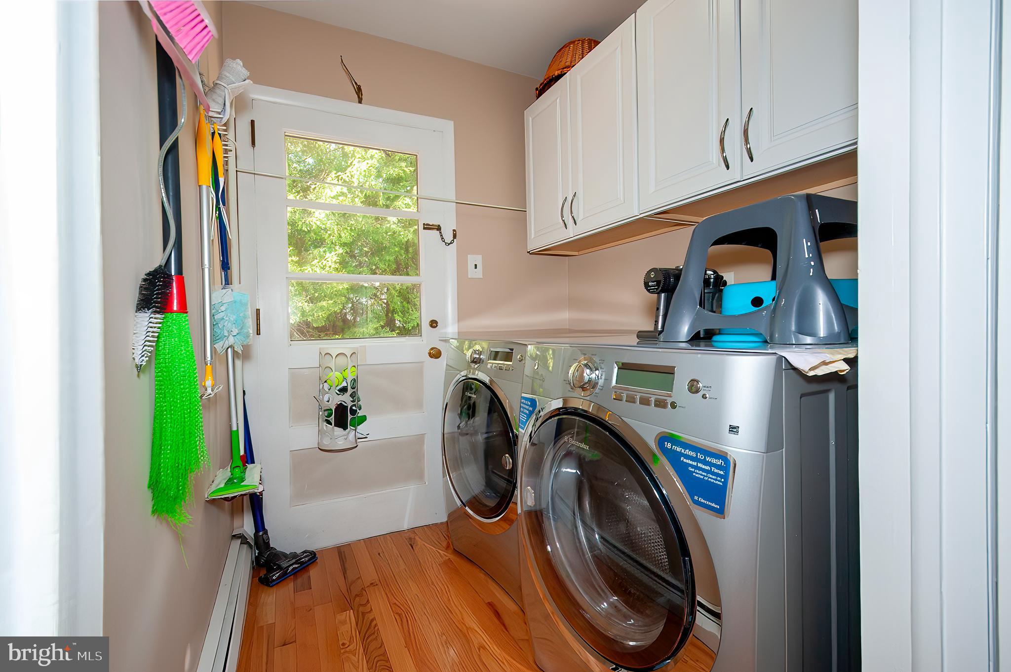 DEVON DOWNS - Residential