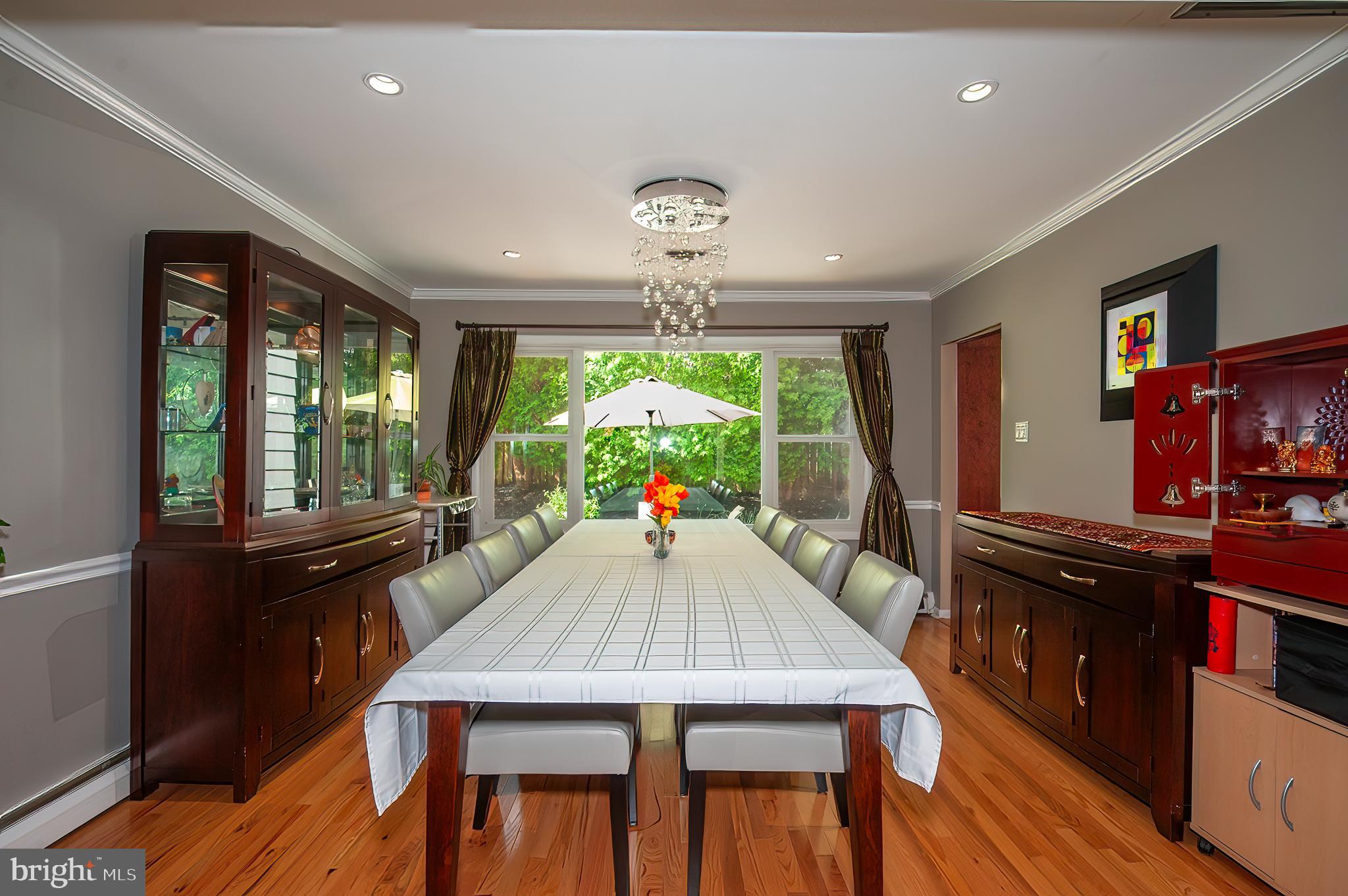 DEVON DOWNS - Residential