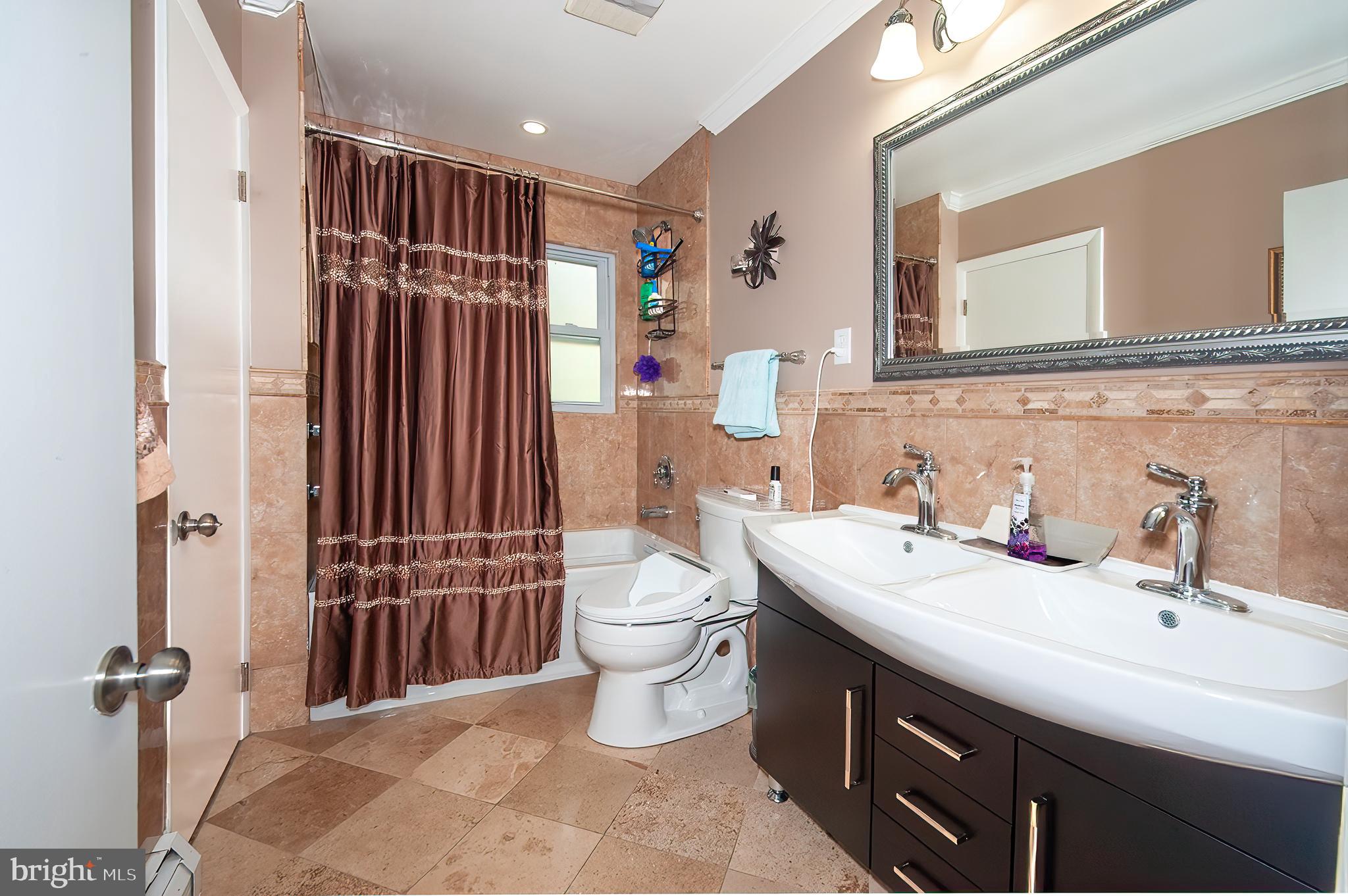 DEVON DOWNS - Residential