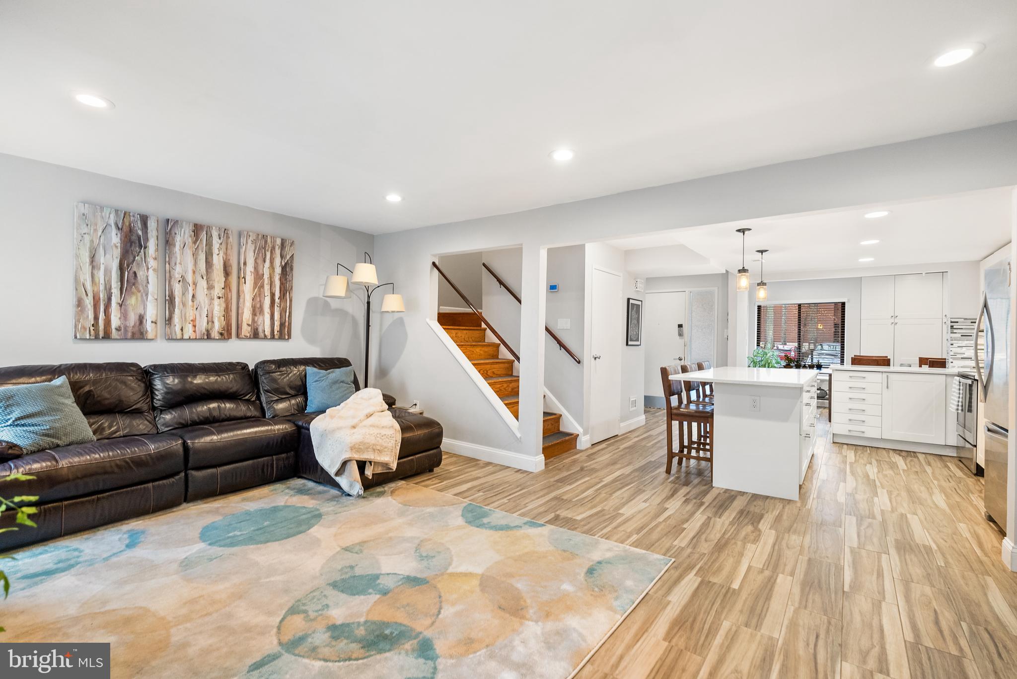 RESTON - Residential